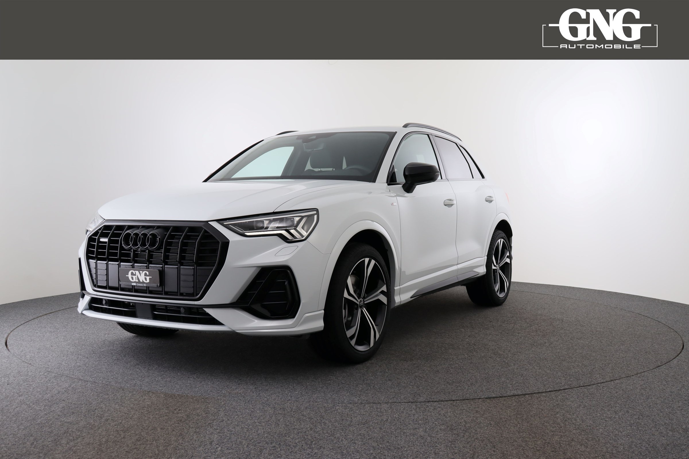 AUDI Q3 40 TFSI S line quattro S-tronic