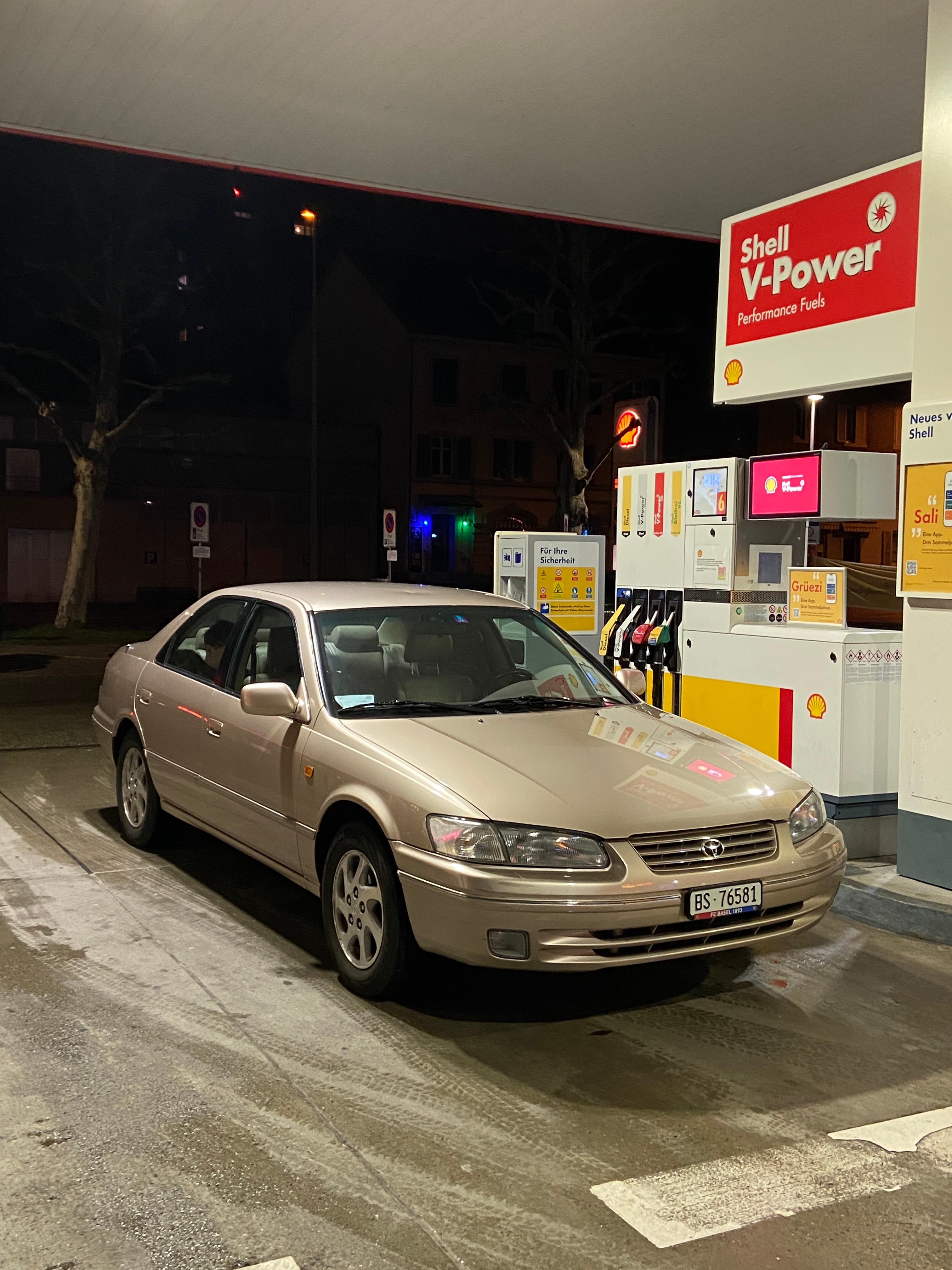 TOYOTA Camry 3.0 V6