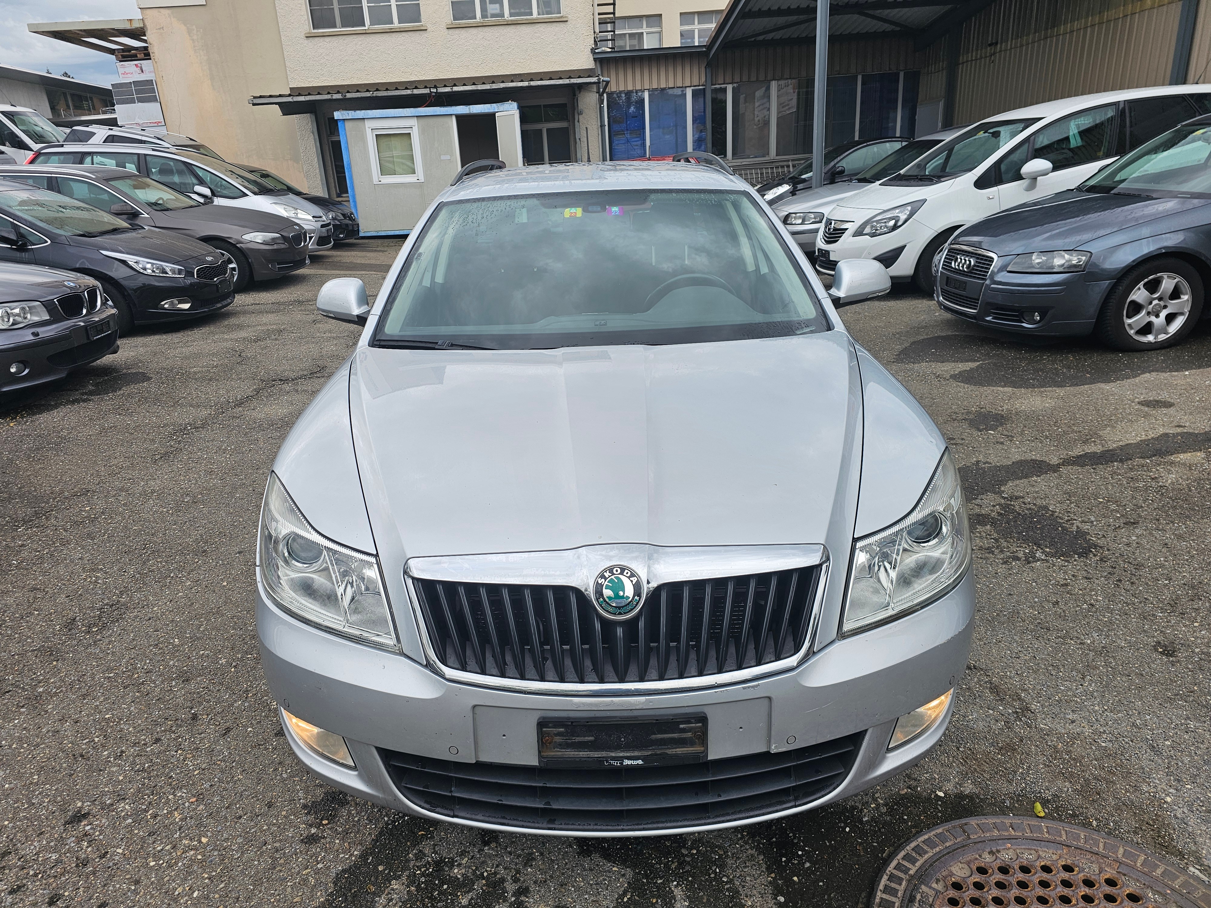 SKODA Octavia Combi 2.0 TDI Elegance DSG