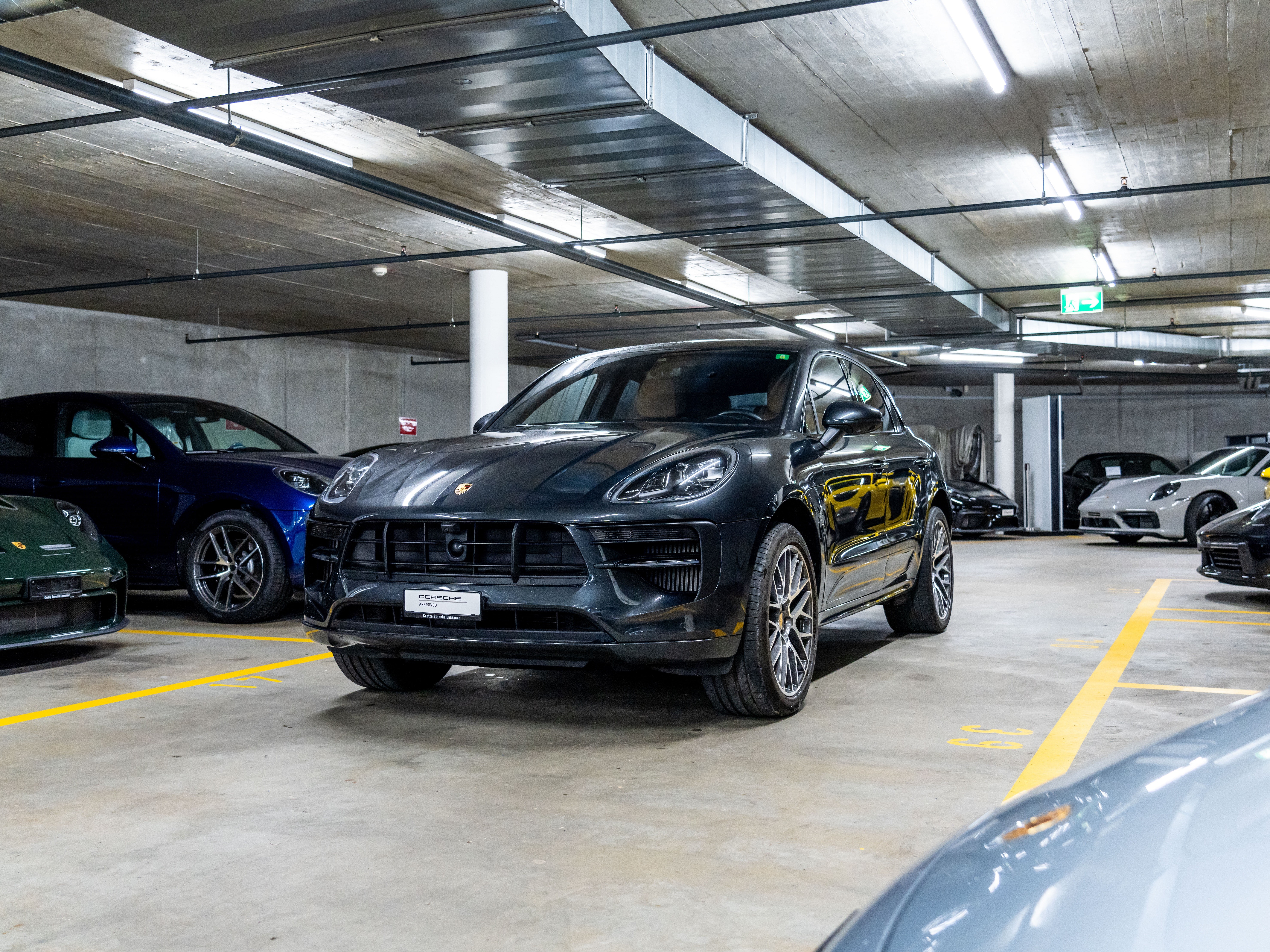 PORSCHE Macan S PDK