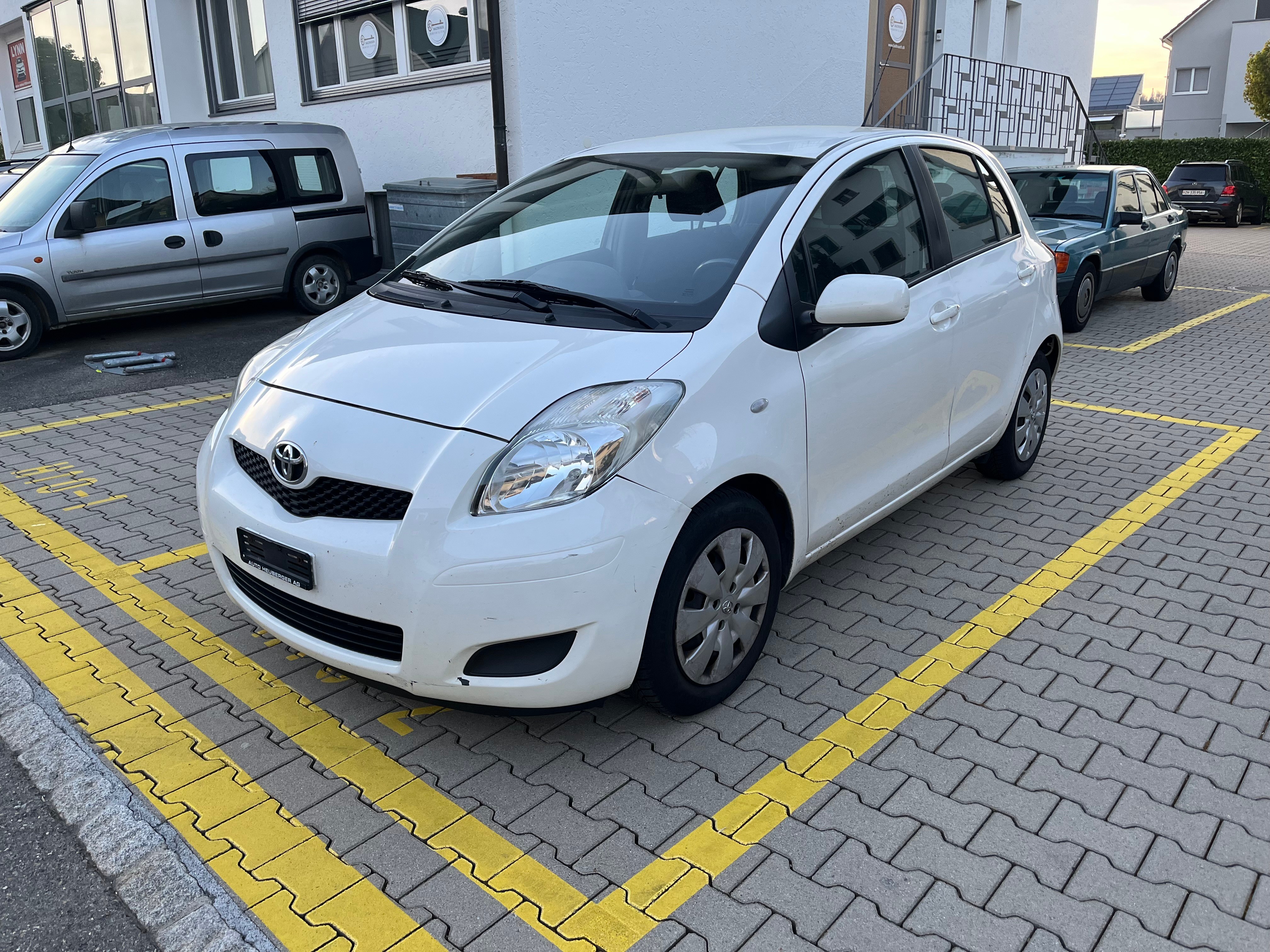 TOYOTA Yaris 1.33 Linea Luna