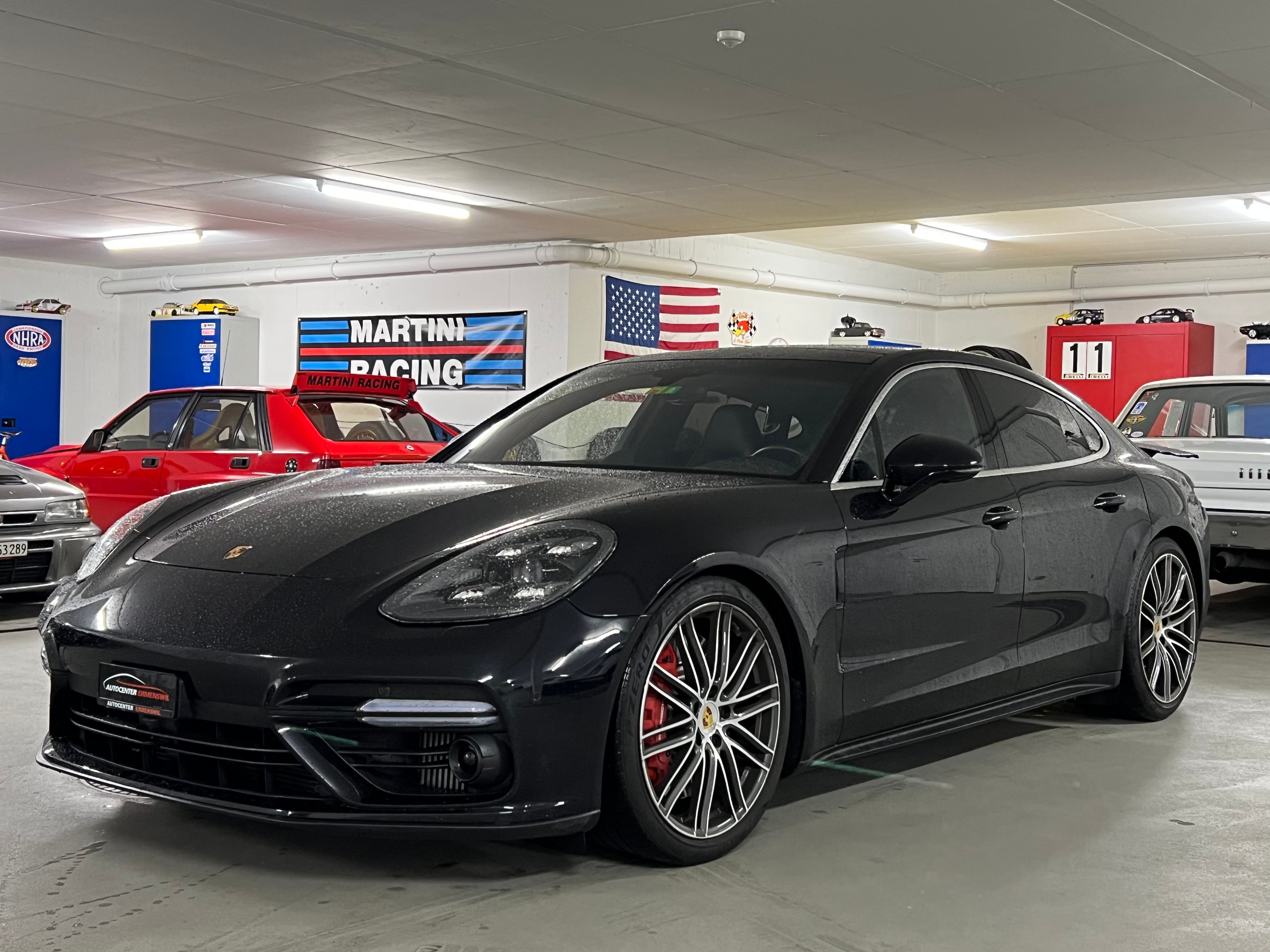 PORSCHE Panamera Turbo PDK