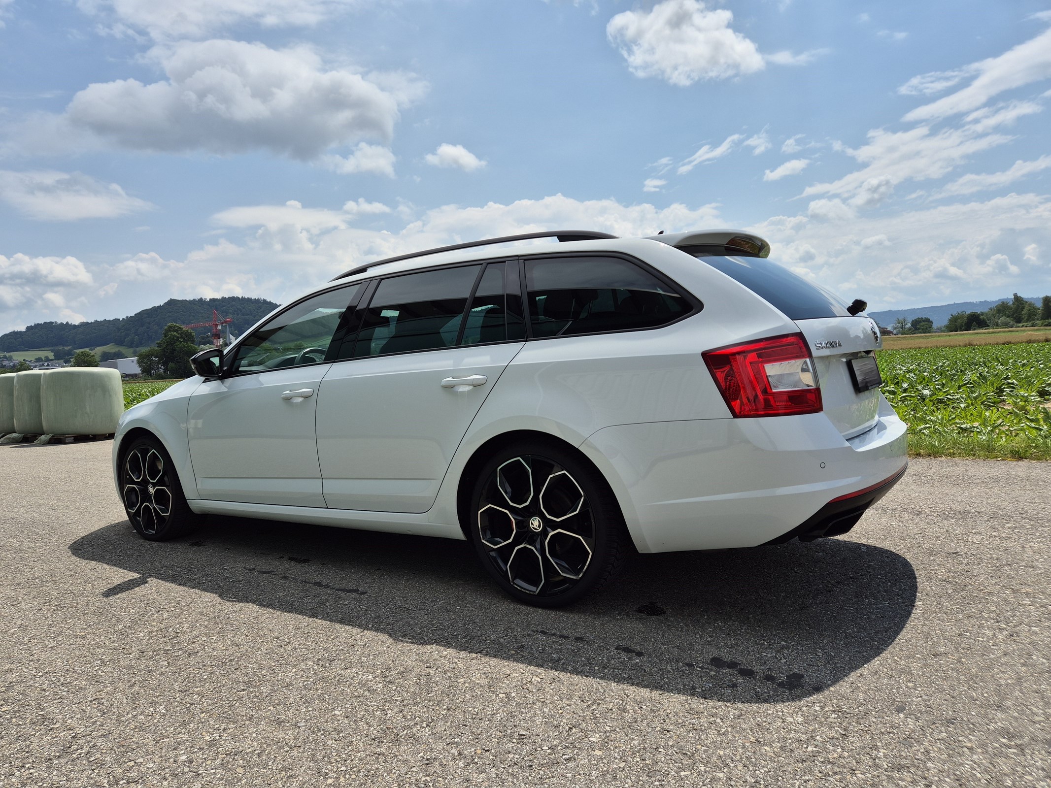 SKODA Octavia Combi 2.0 TSI RS 230 DSG