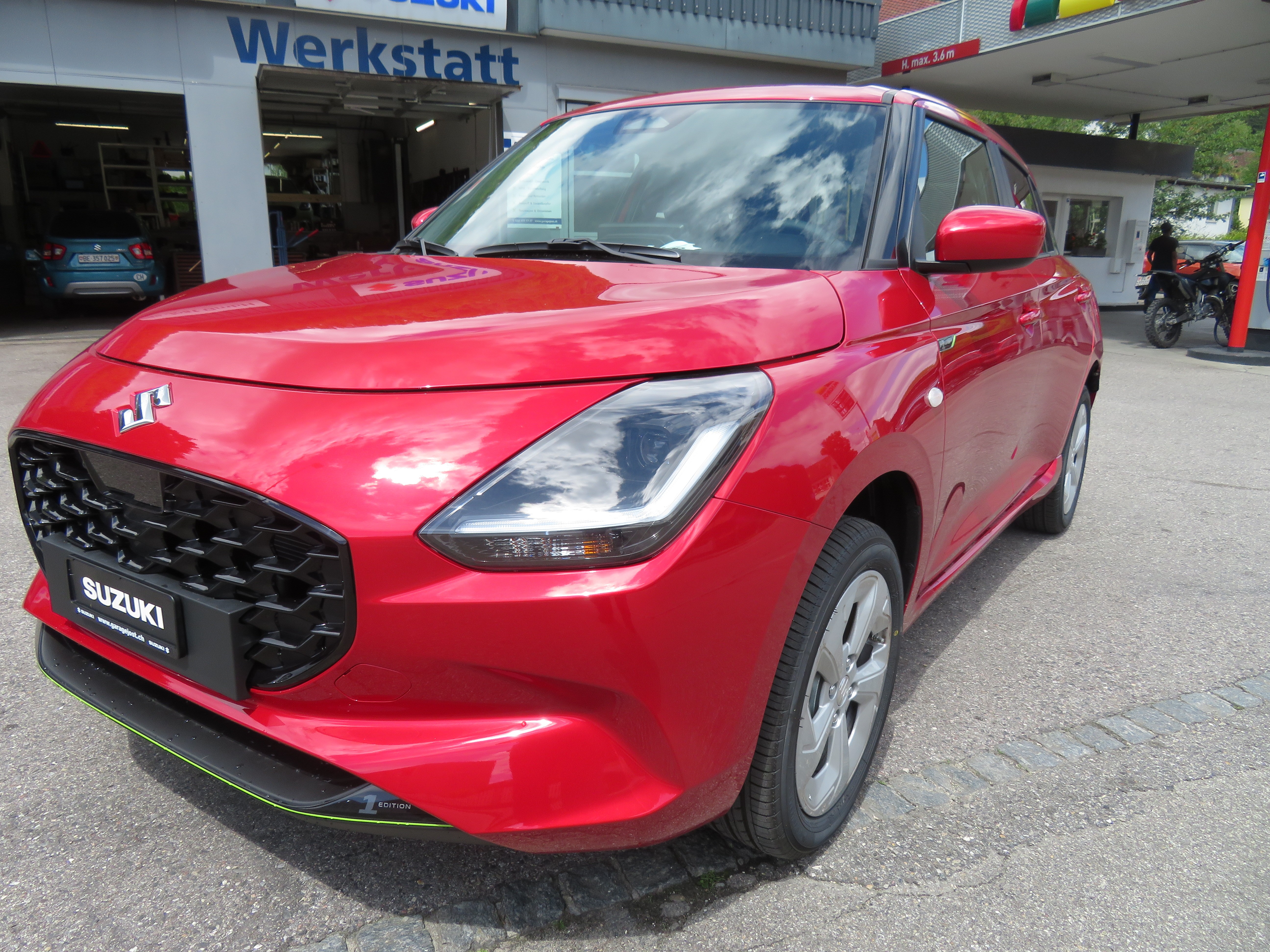 SUZUKI Swift 1.2 1st Edition Top Hybrid 4x4