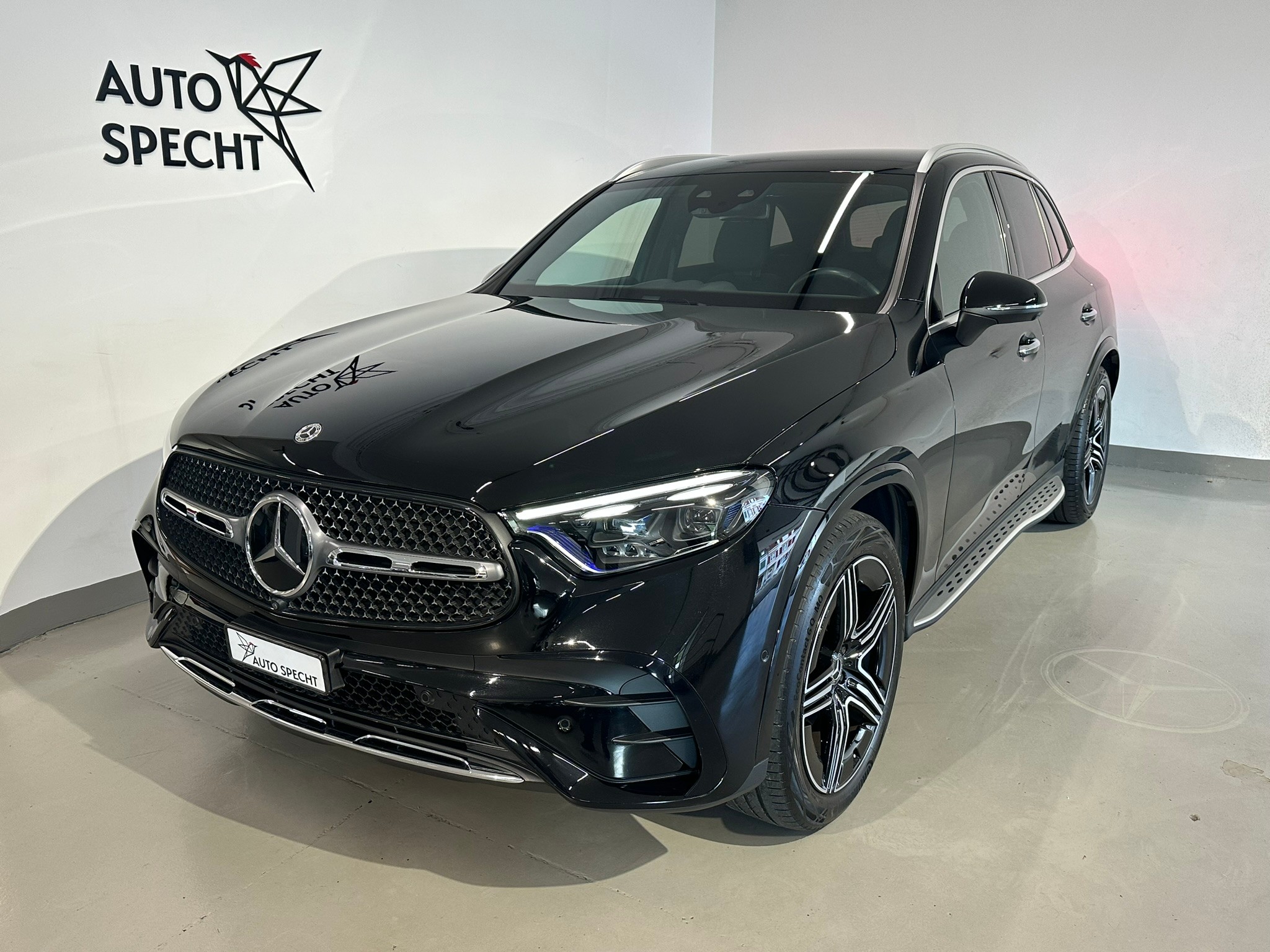 MERCEDES-BENZ GLC 300 4Matic AMG Line 9G-Tronic