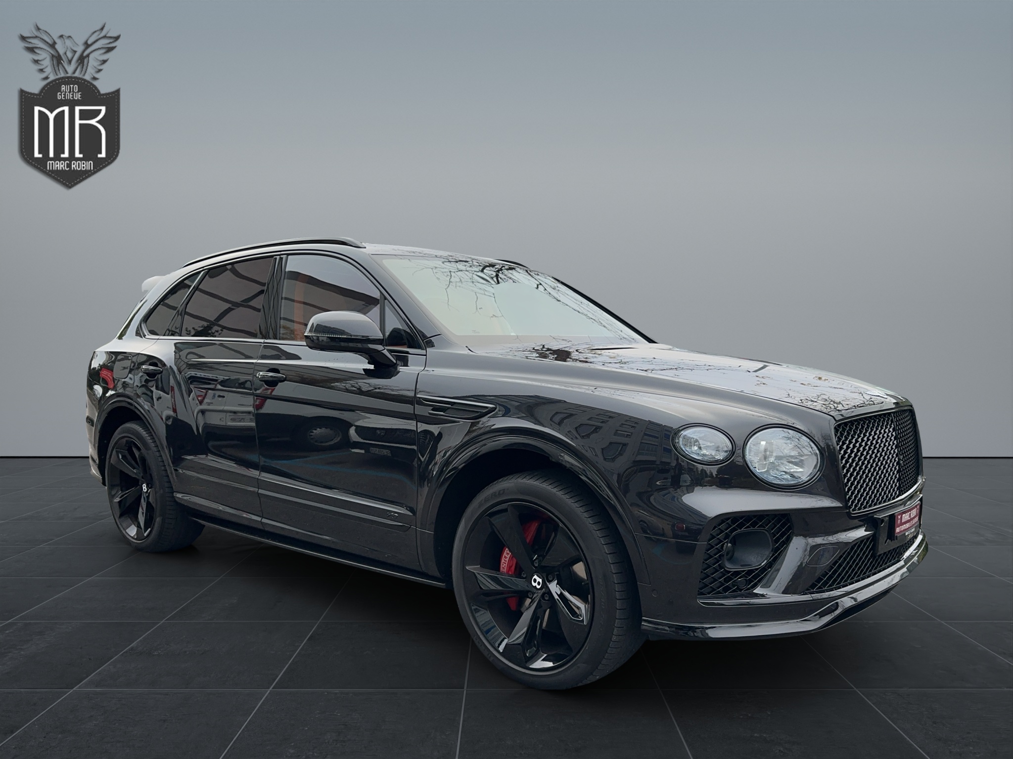 BENTLEY Bentayga V8