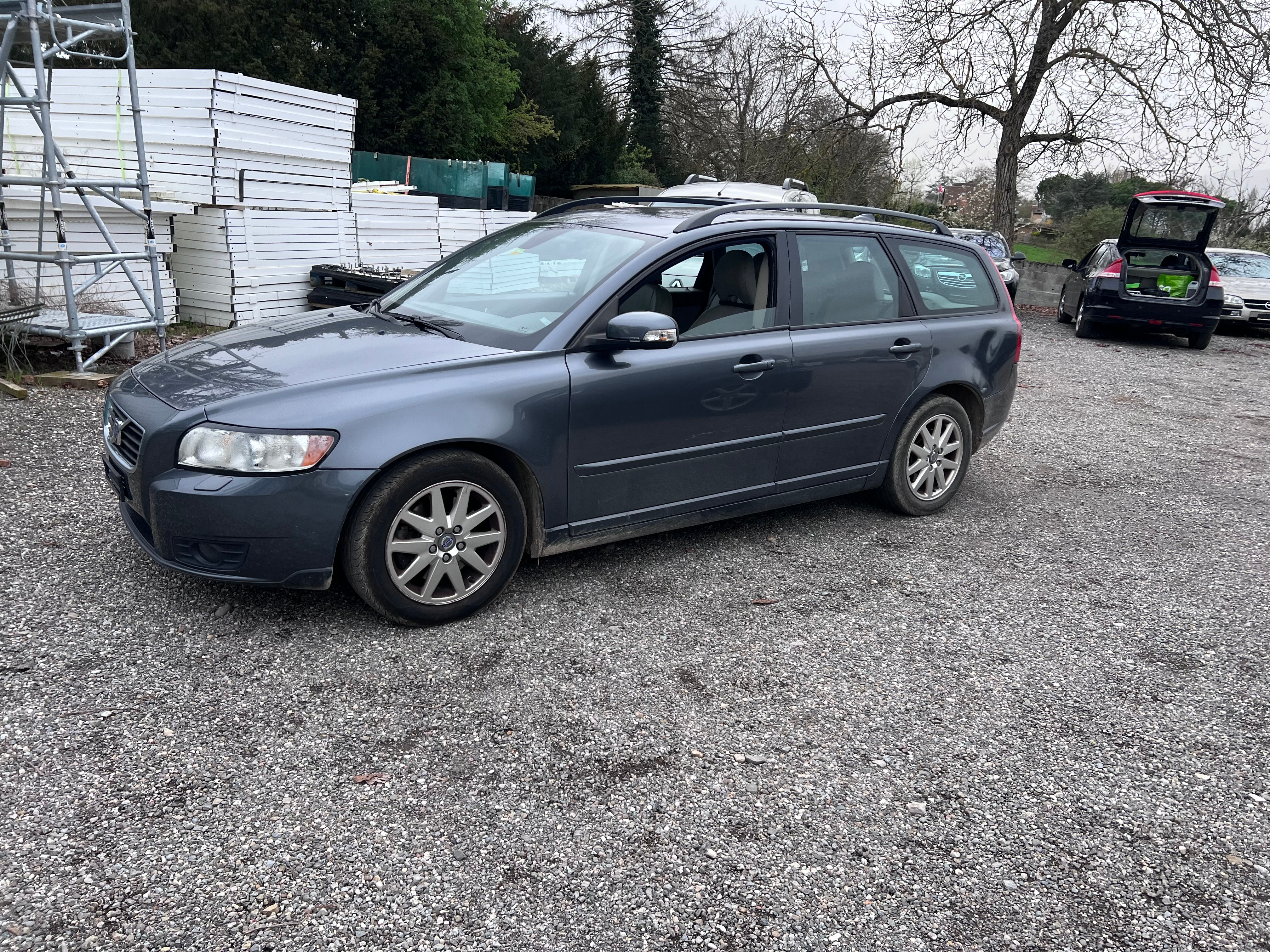 VOLVO V50 2.4 Momentum