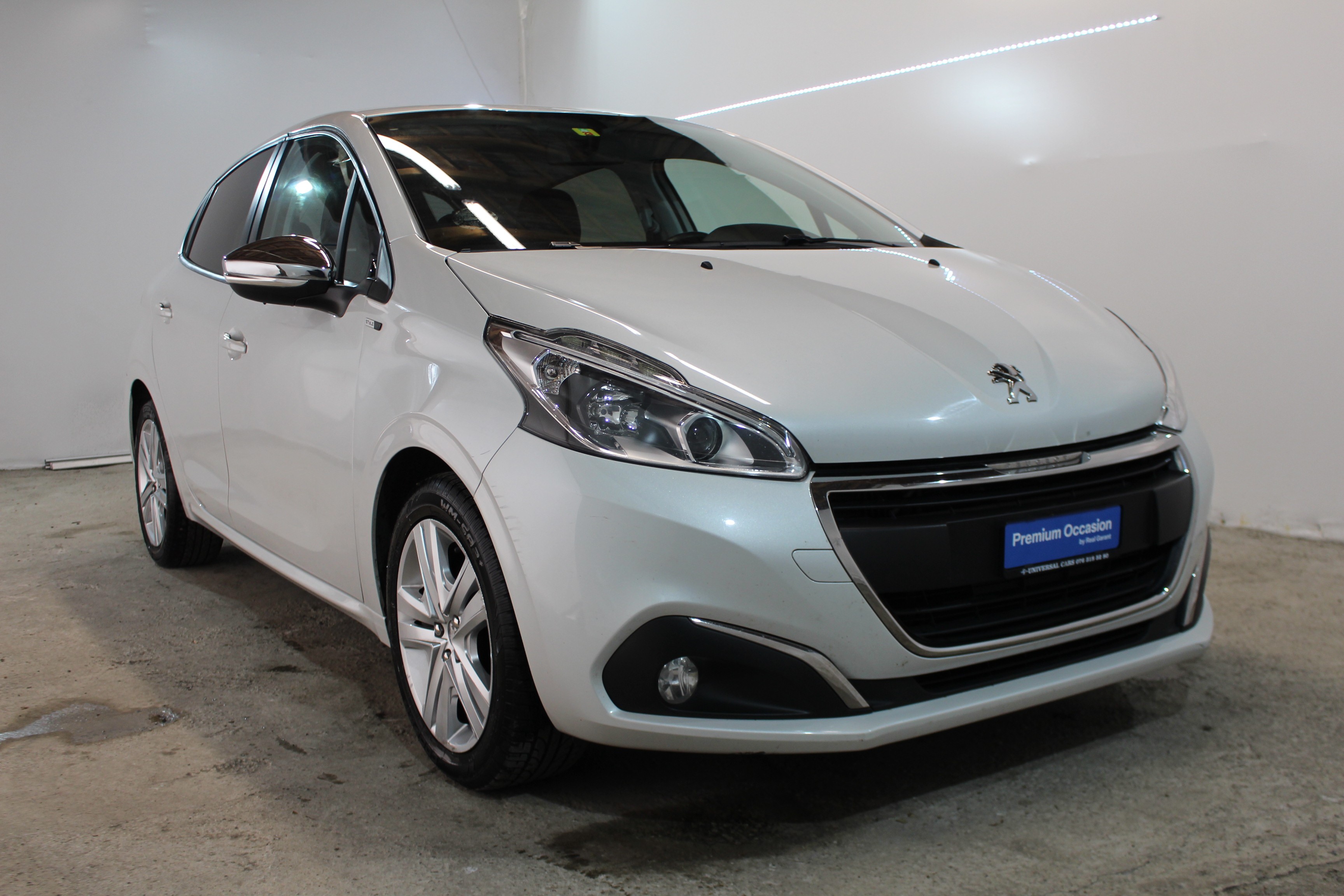 PEUGEOT 208 1.2 PureTech Style EAT6