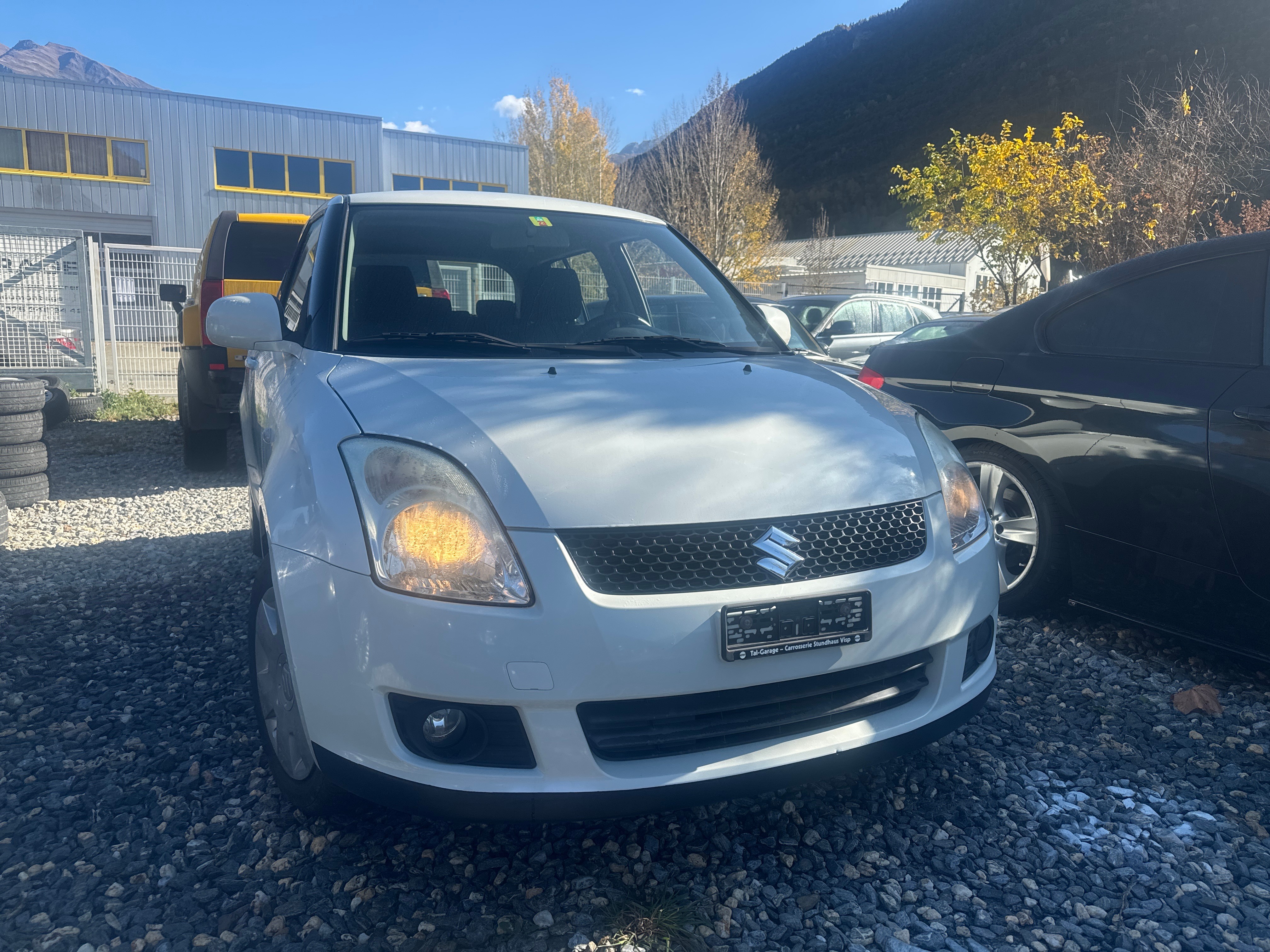 SUZUKI Swift 1.3i 16V GL Top Piz Sulai LE 4x4