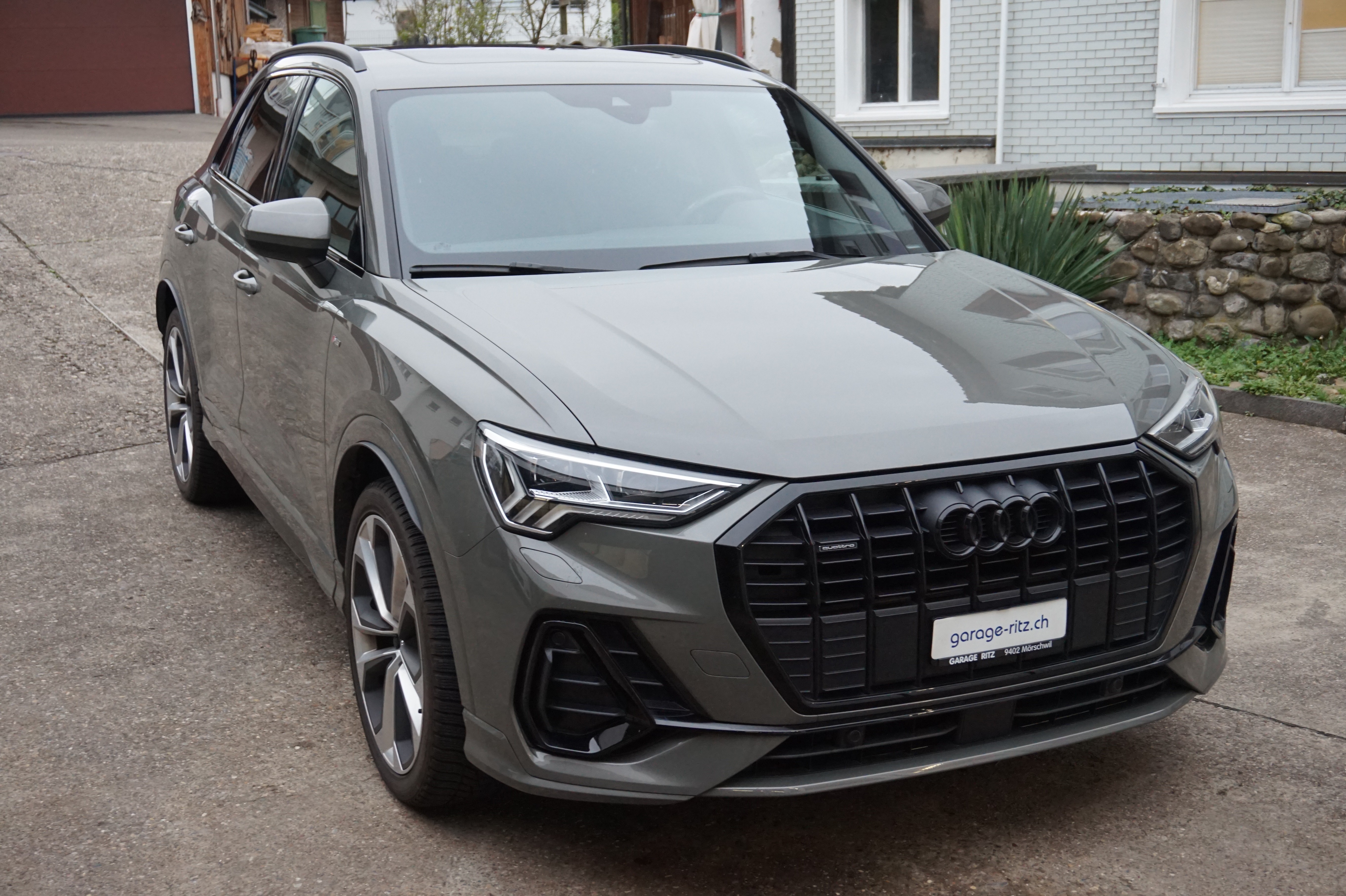 AUDI Q3 45 TFSI S line quattro S-tronic