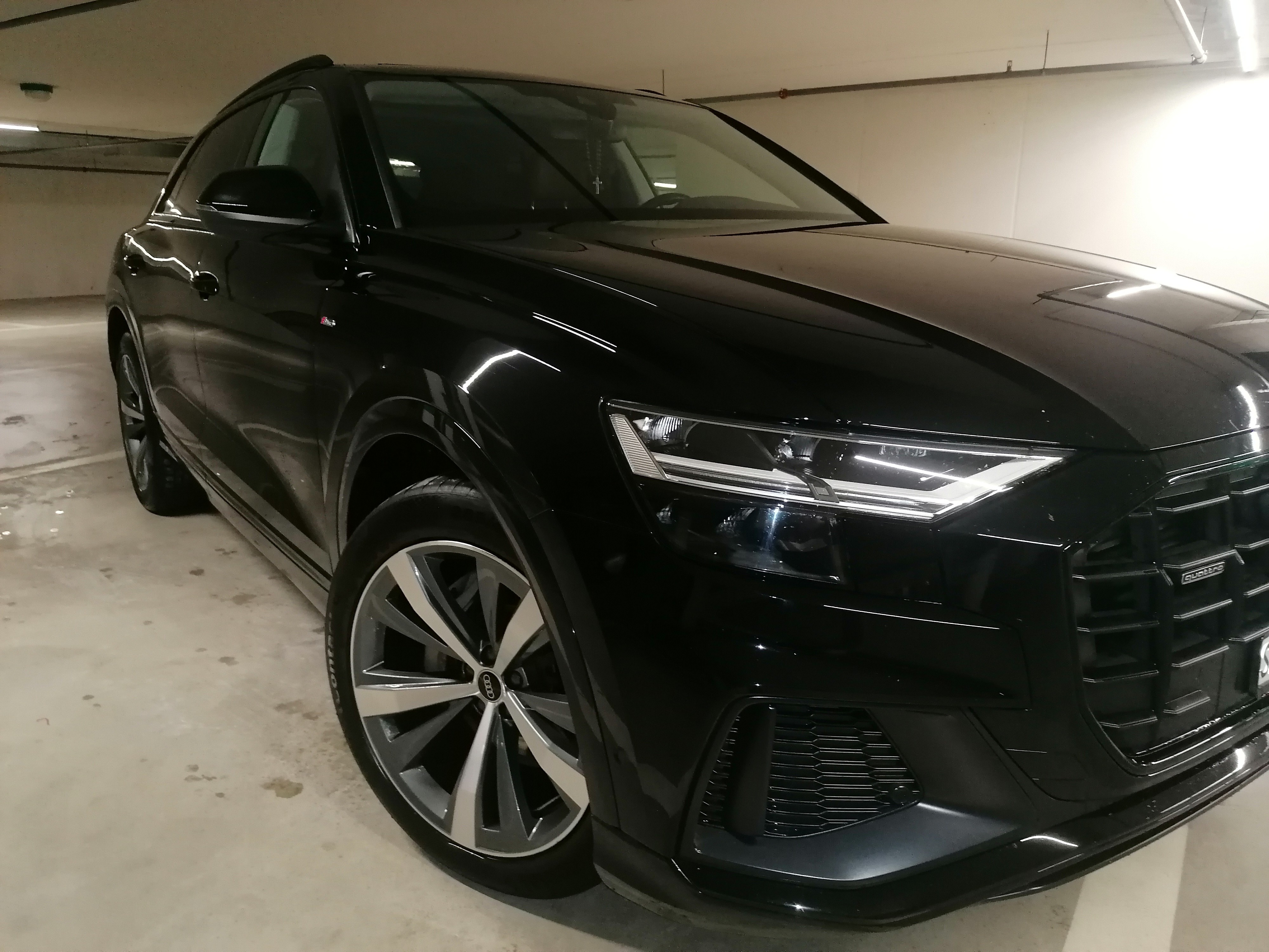 AUDI Q8 45 TDI Black Edition quattro tiptronic