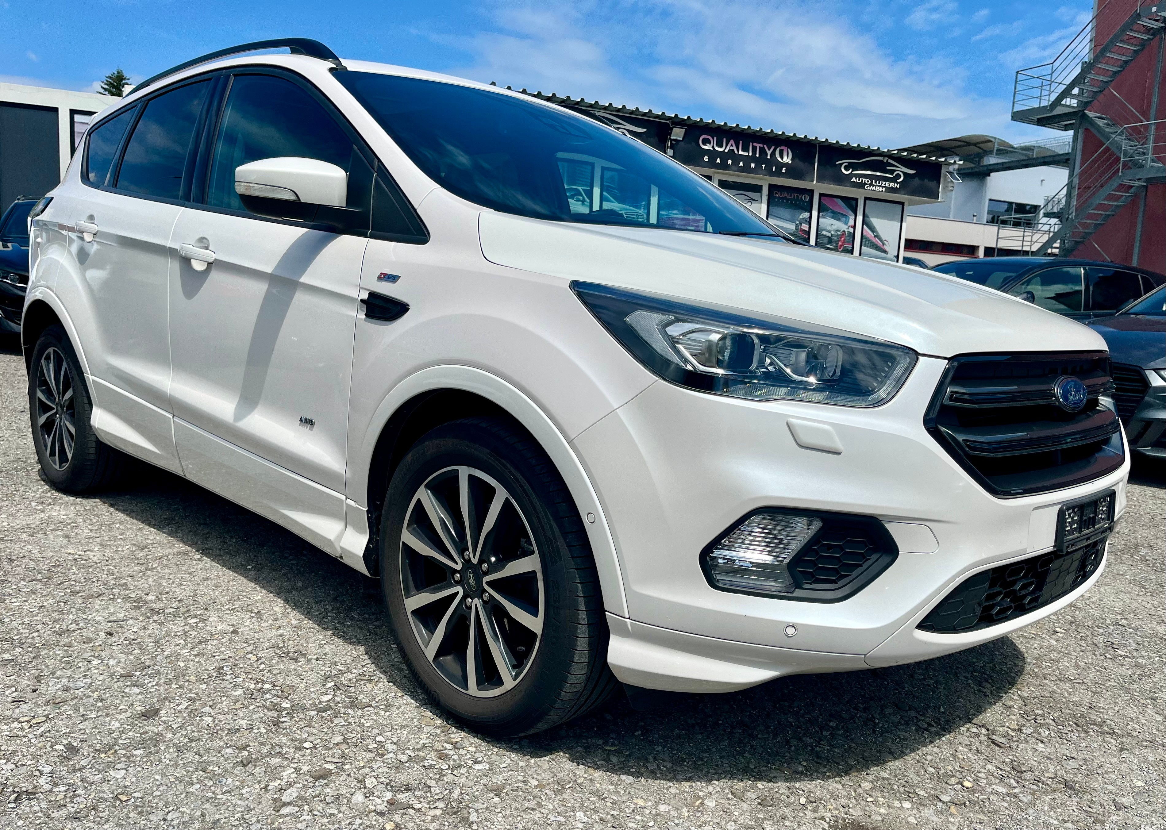 FORD Kuga 2.0 TDCi ST Line 4WD PowerShift (CH-AUTO)