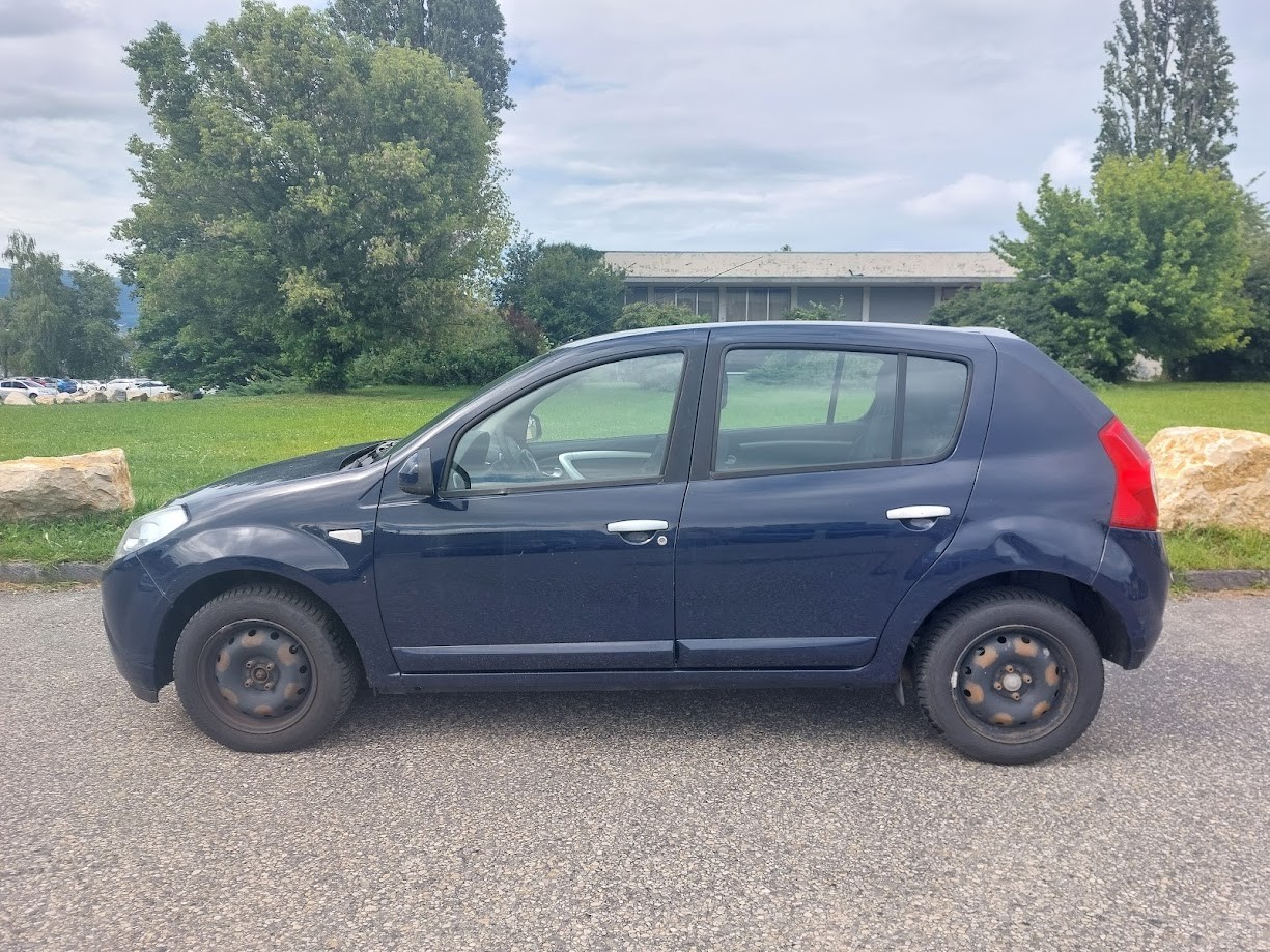 DACIA Sandero 1.6 Lauréate