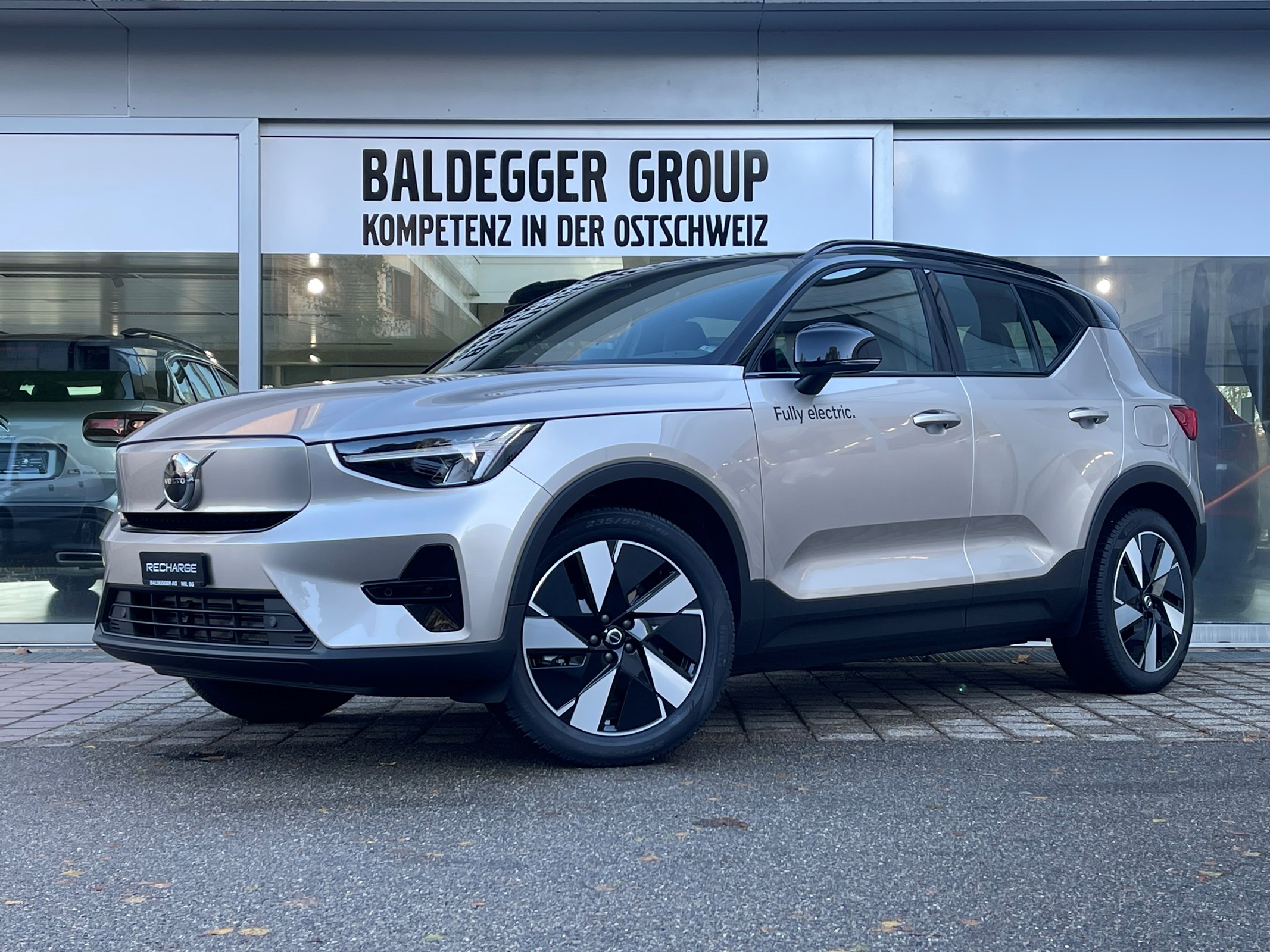 VOLVO XC40 E80 82kWh Plus AWD