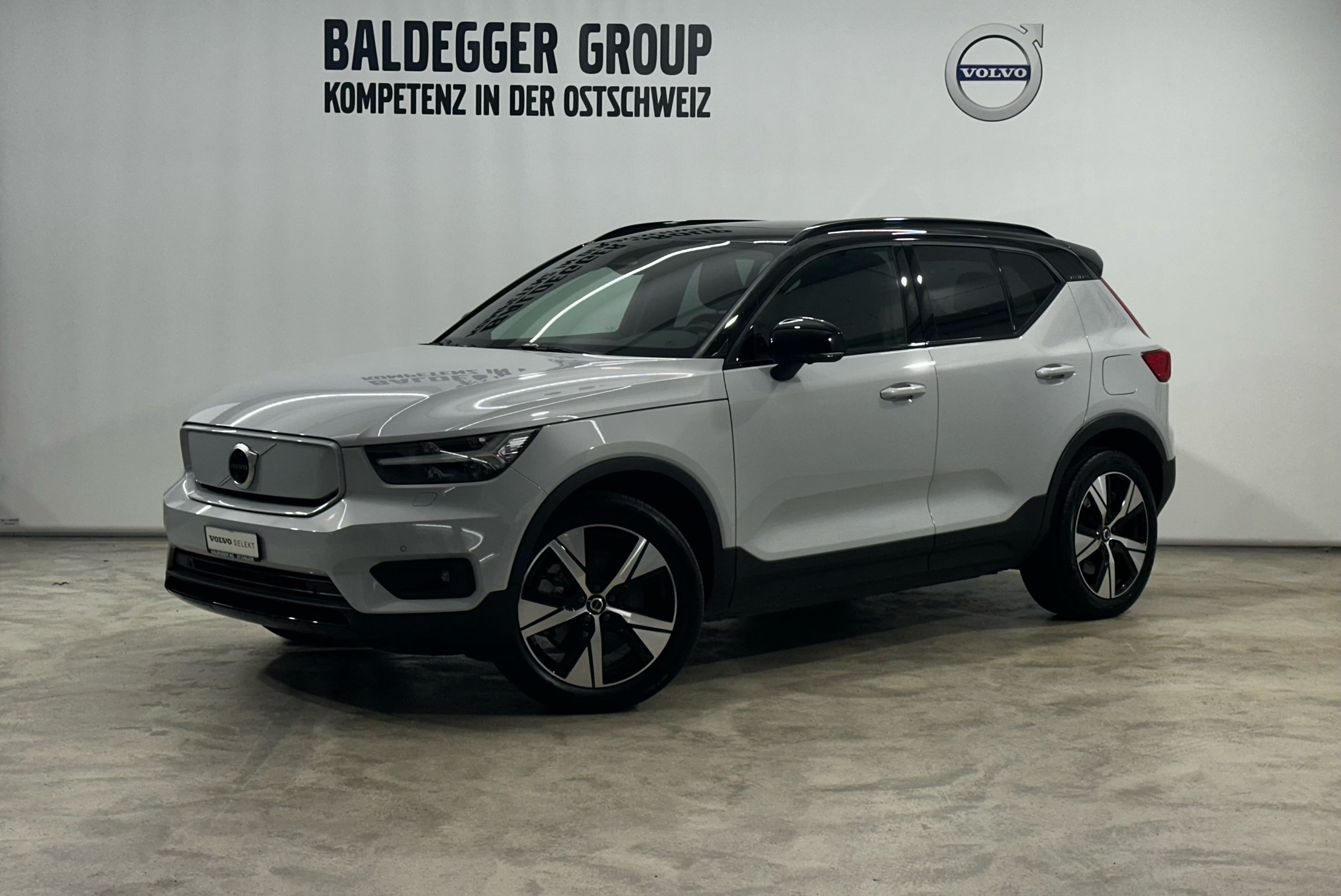 VOLVO XC40 P8 Twin R-Design AWD