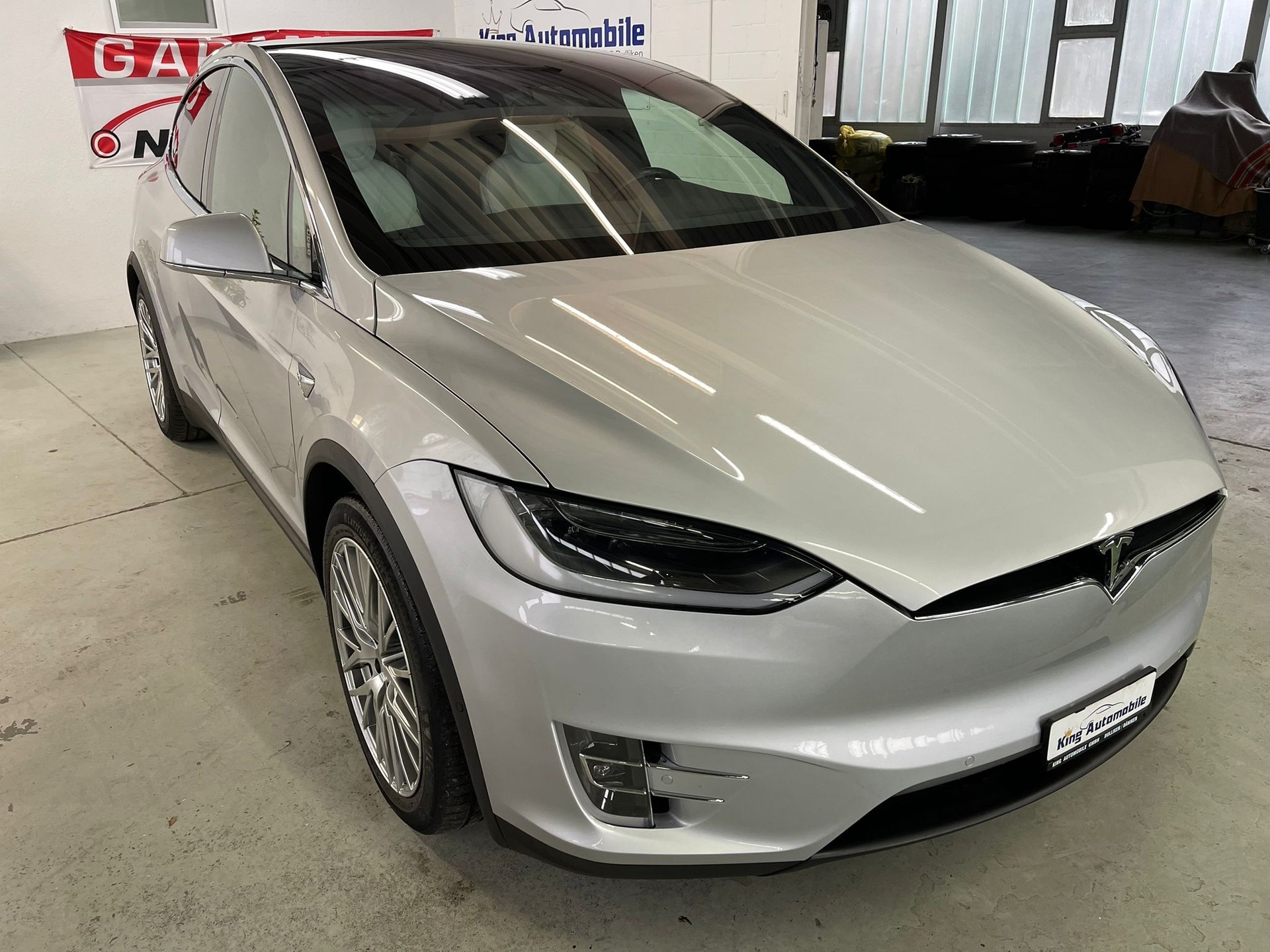 TESLA Model X 90 D