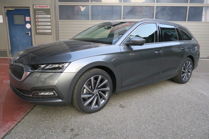 SKODA Octavia Combi 2.0 TSI Style DSG 4x4