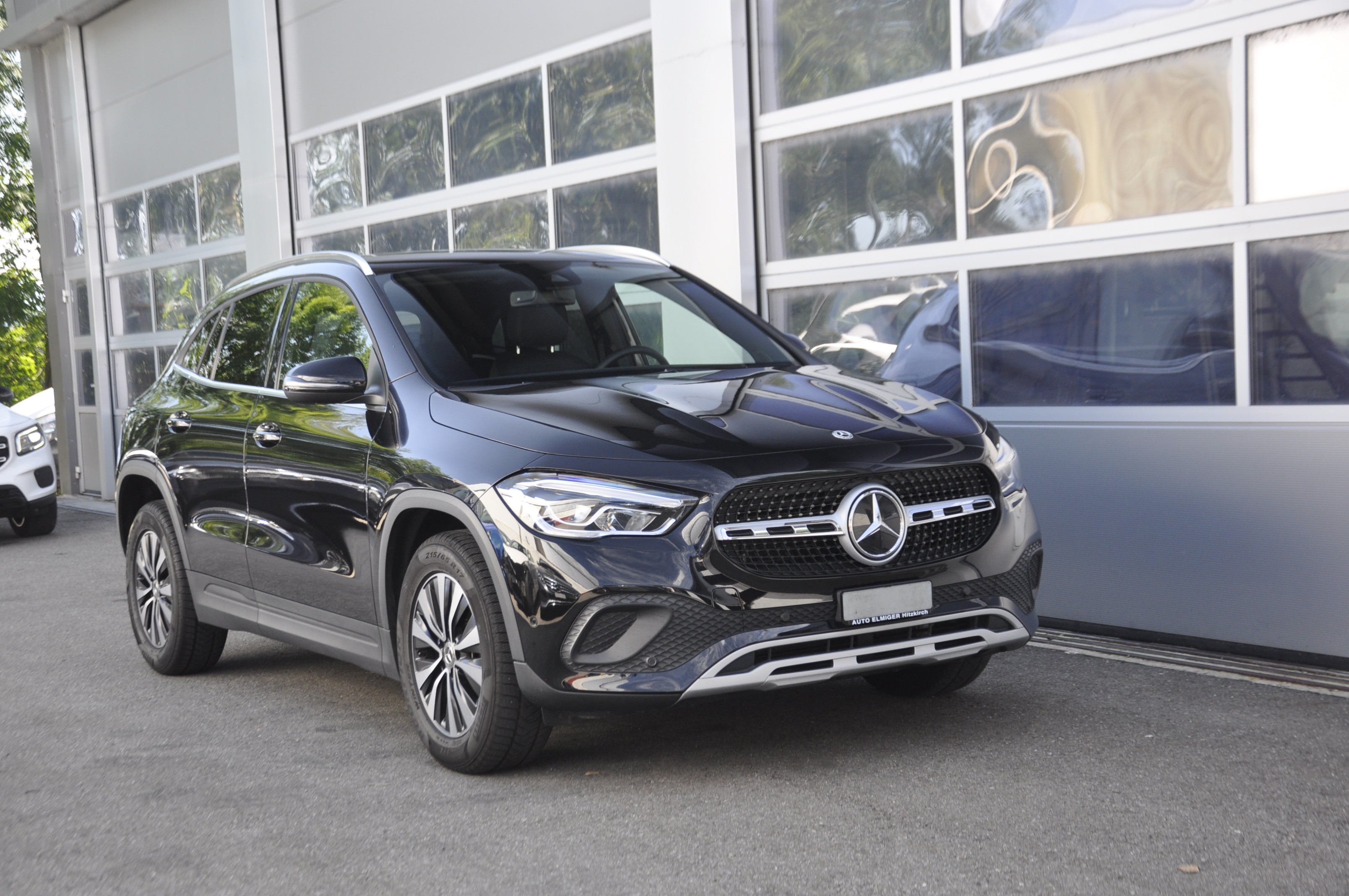 MERCEDES-BENZ GLA 200 Style 7G-DCT