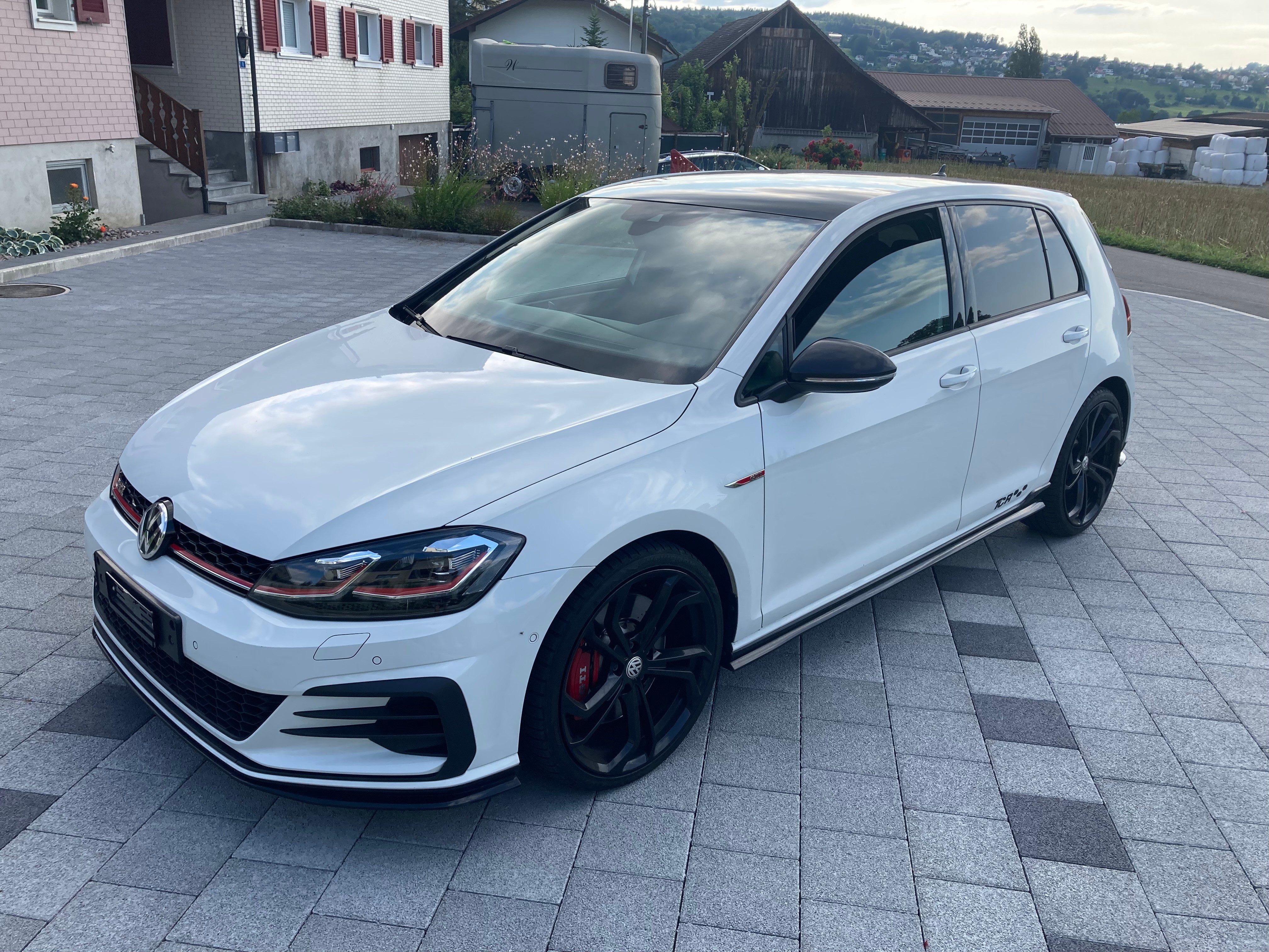 VW Golf 2.0 TSI GTI TCR DSG