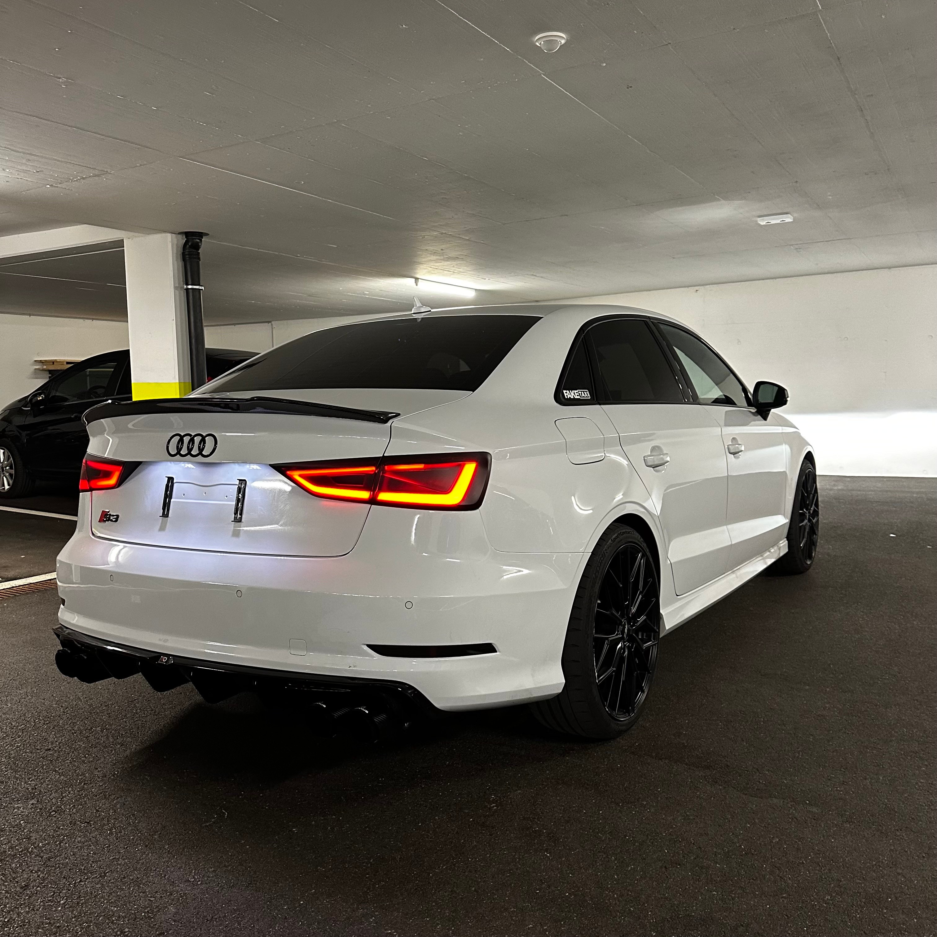 AUDI S3 Sedan 2.0 TFSI quattro S-tronic