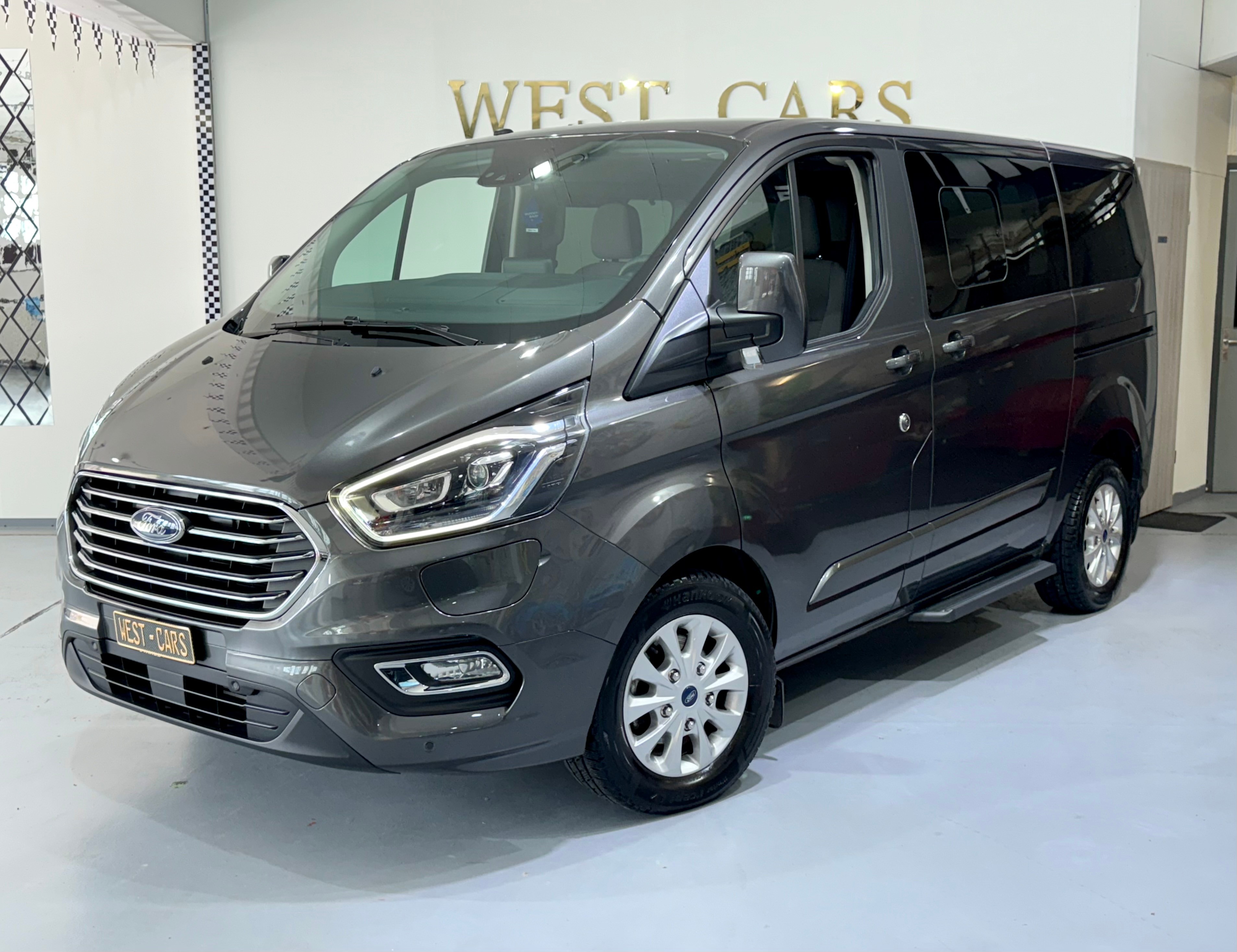 FORD Tourneo Custom 320 L1H1 Titanium PHEV