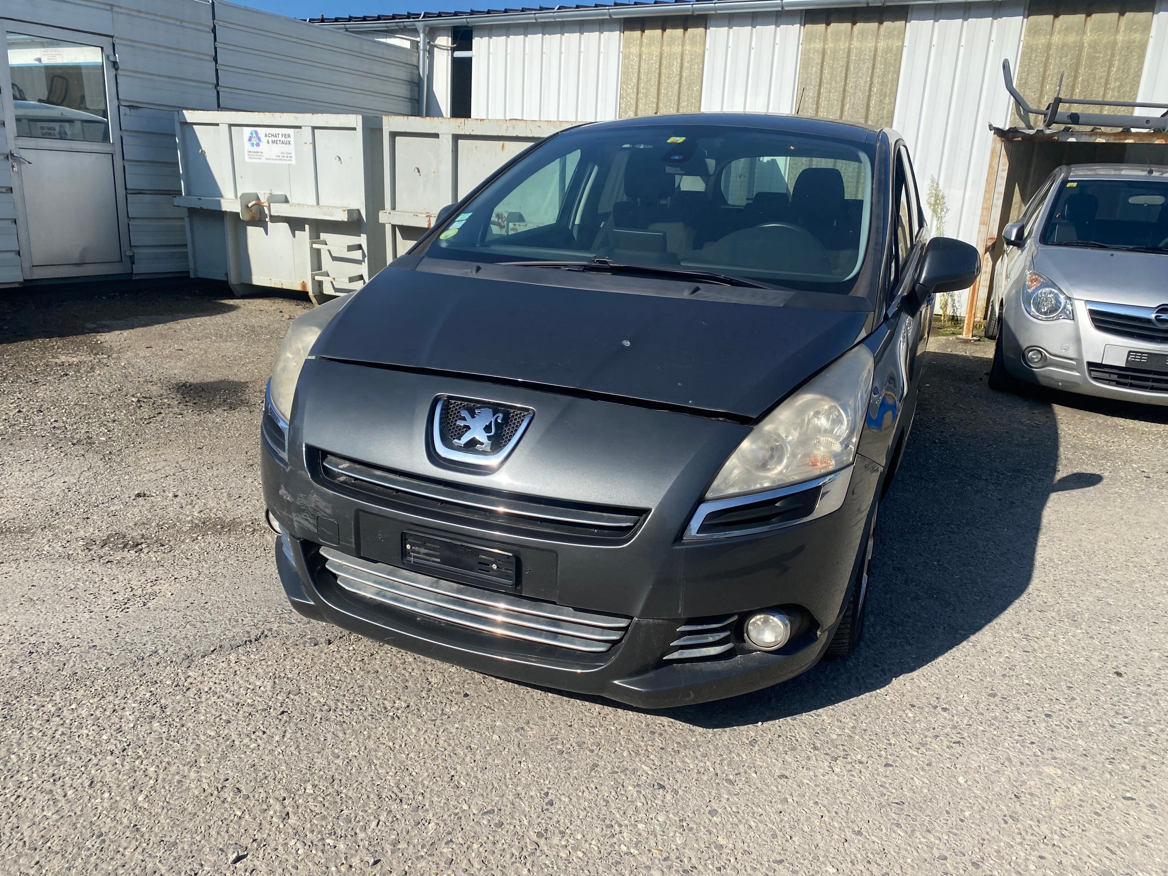 PEUGEOT 5008 1.6 HDI Sport EGS6