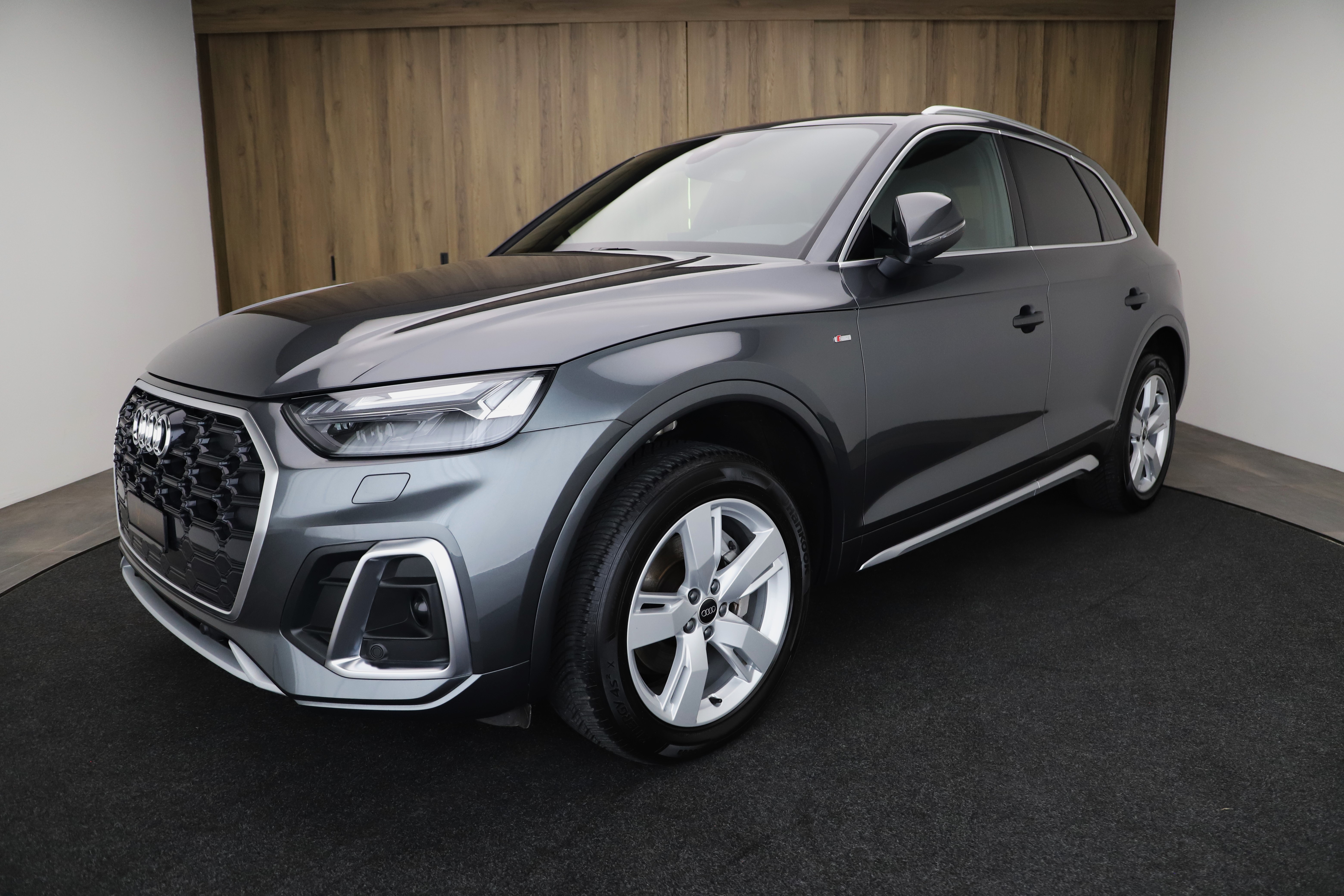 AUDI Q5 40 TFSI S line quattro S-tronic