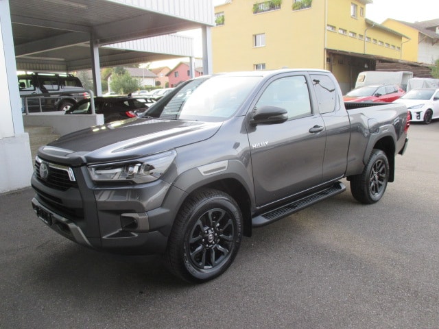 TOYOTA Hilux 2.8D-4D Invincible Extra Cab 4x4 A