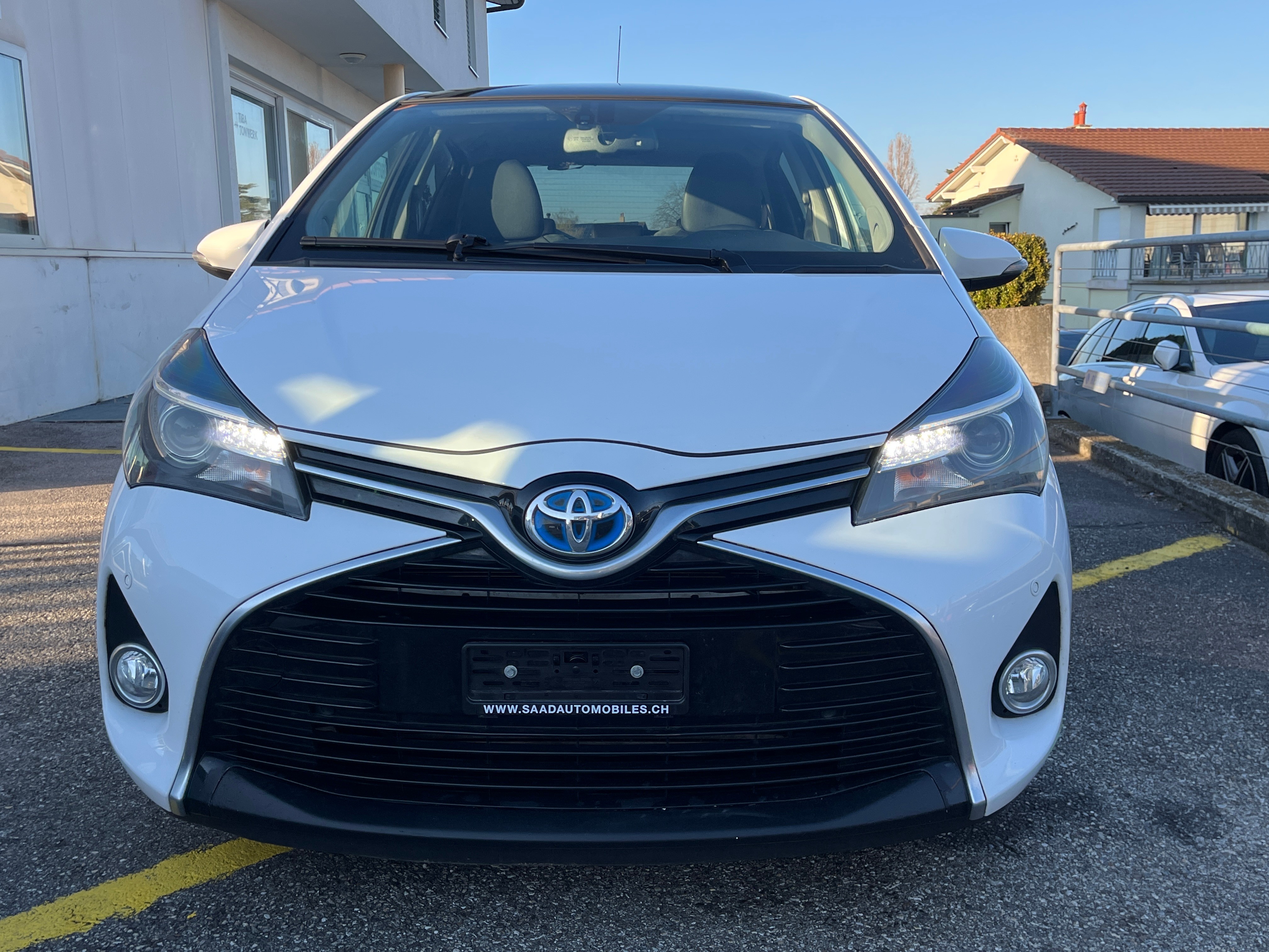 TOYOTA Yaris 1.5 VVT-i Hybrid Sol Premium e-CVT