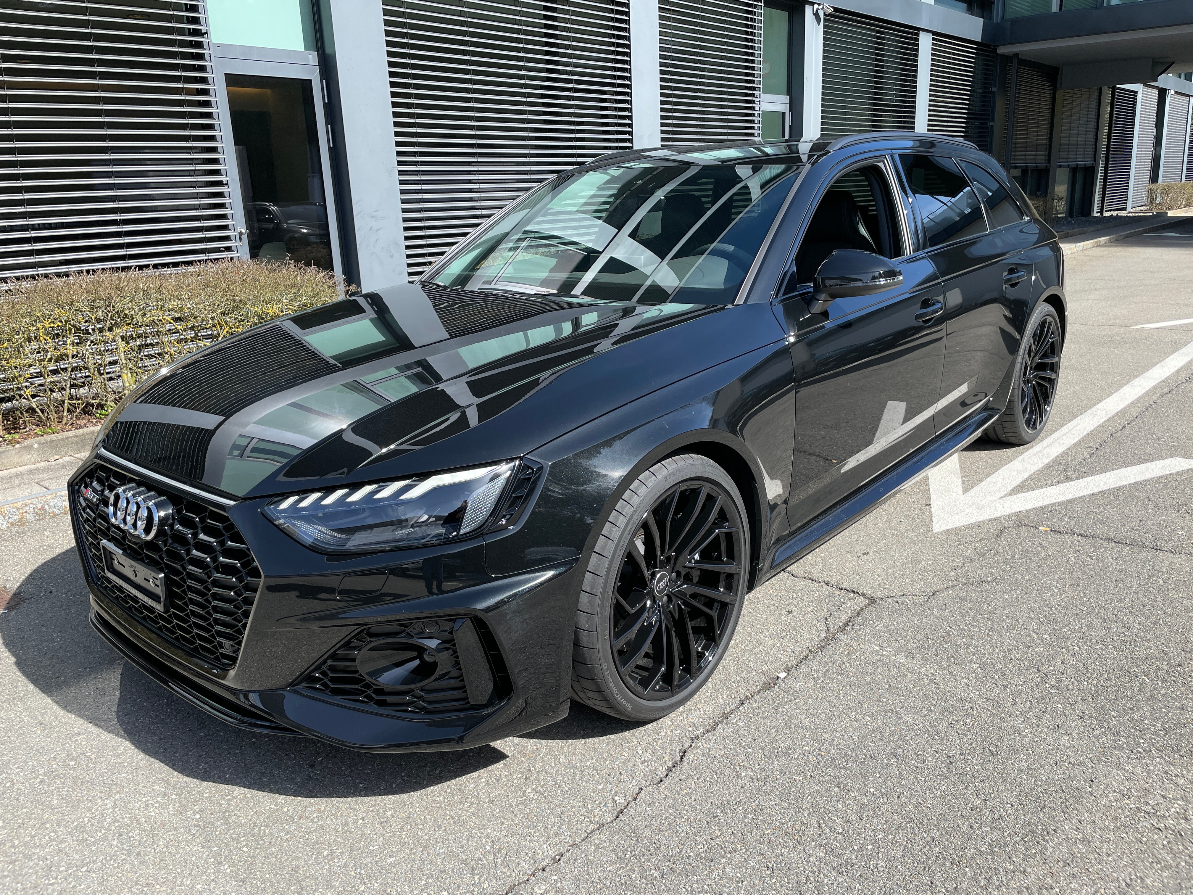 AUDI RS4 Avant quattro tiptronic