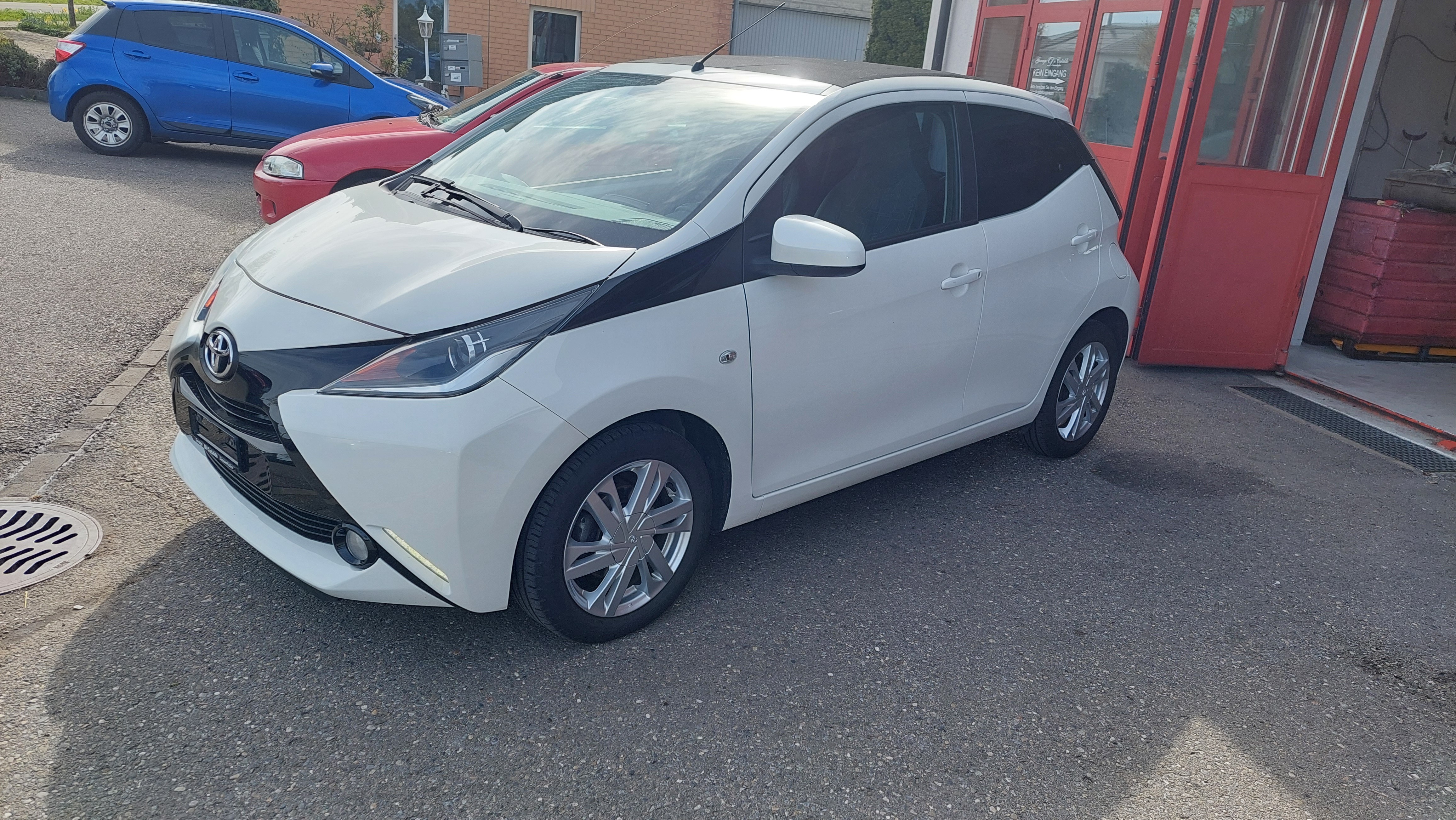 TOYOTA Aygo 1.2 VVT-i x-clusiv