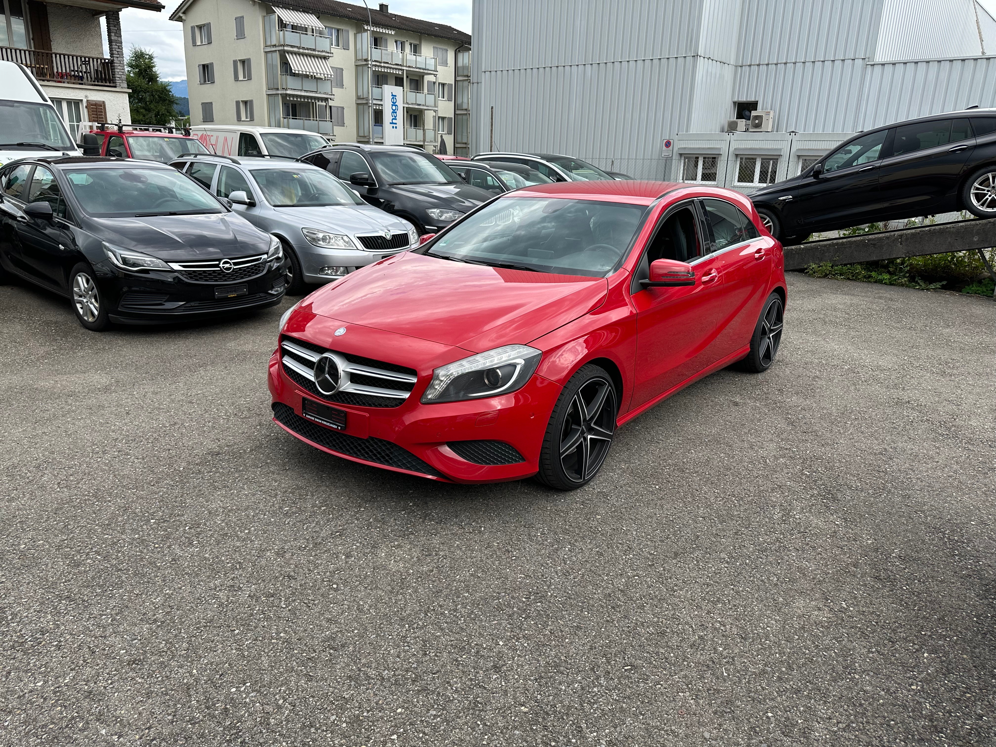 MERCEDES-BENZ A 200 Urban