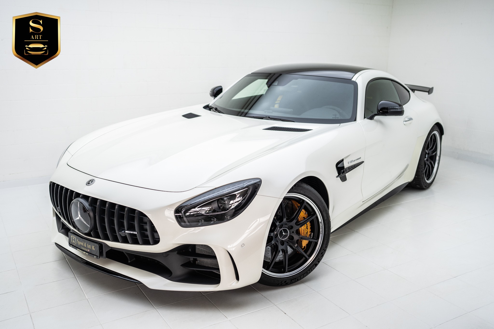 MERCEDES-BENZ AMG GT R Speedshift DCT