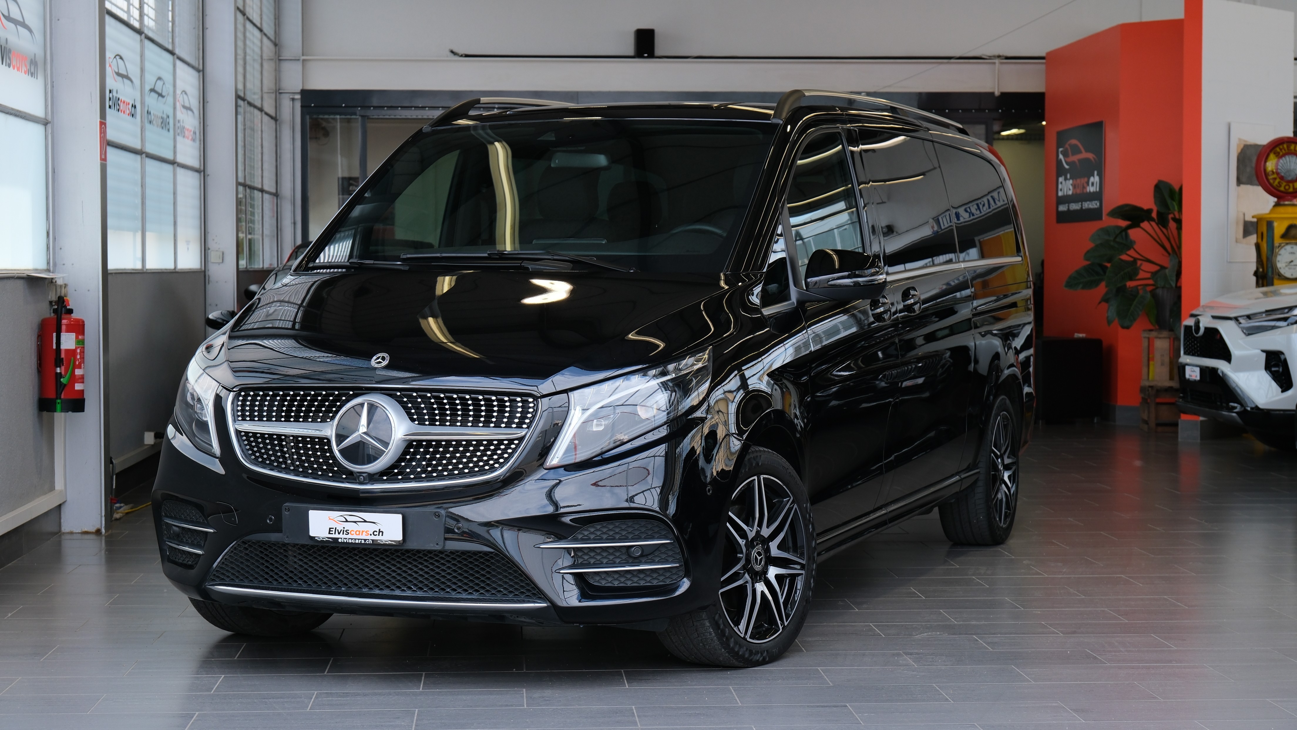 MERCEDES-BENZ V 300 d extralang AMG Line 4Matic 9G-Tronic