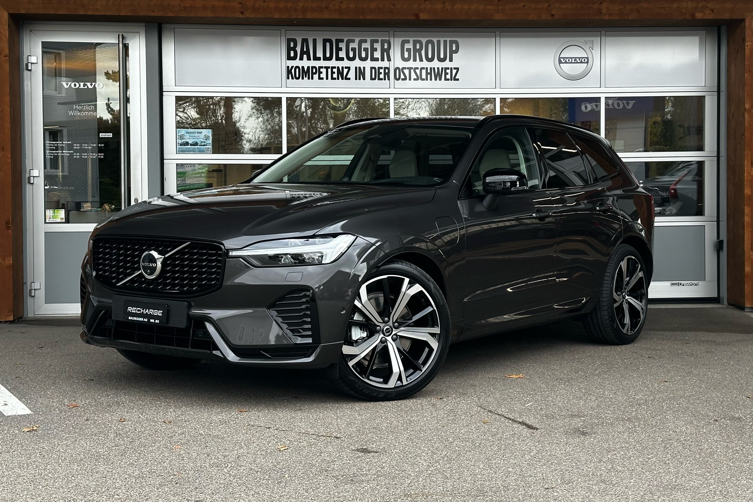 VOLVO XC60 2.0 T8 TE Ultra Dark eAWD