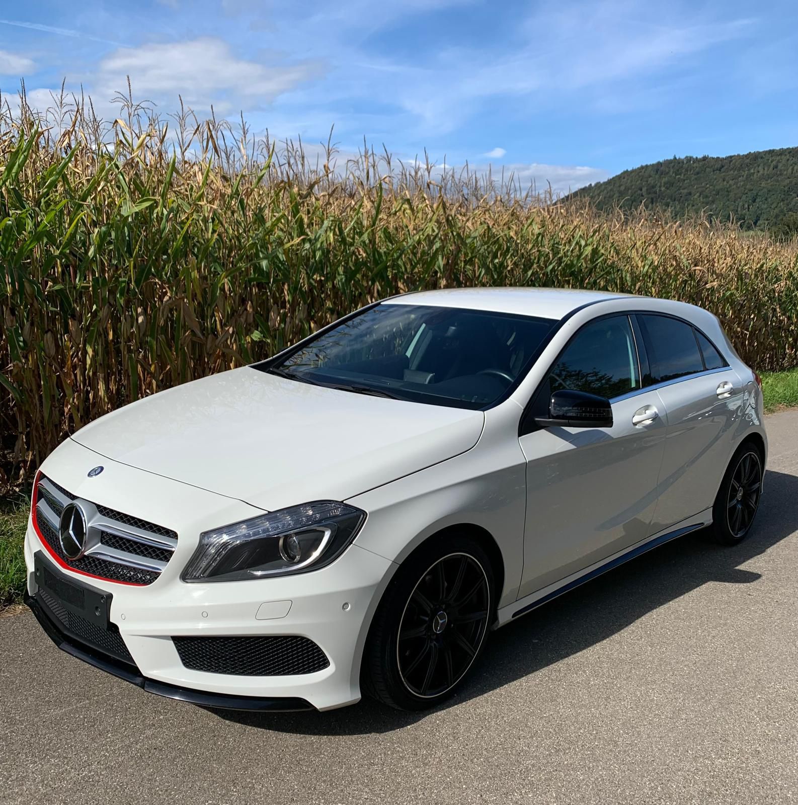 MERCEDES-BENZ A 180 AMG Line