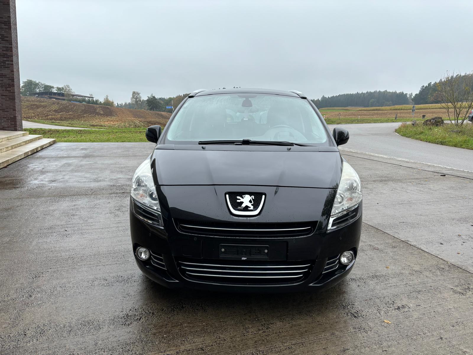 PEUGEOT 5008 1.6 16V T Allure