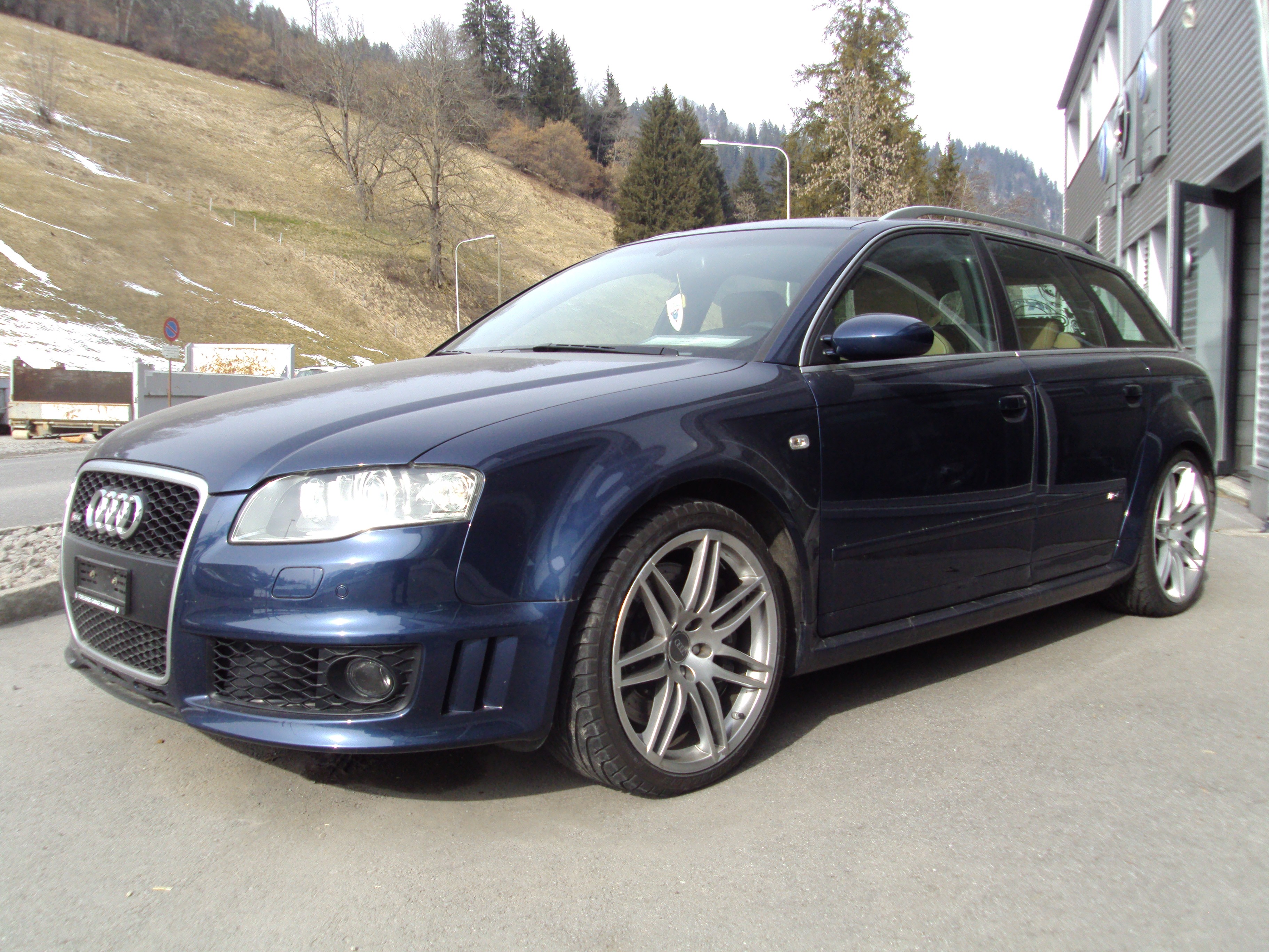 AUDI RS4 Avant 4.2 V8 quattro