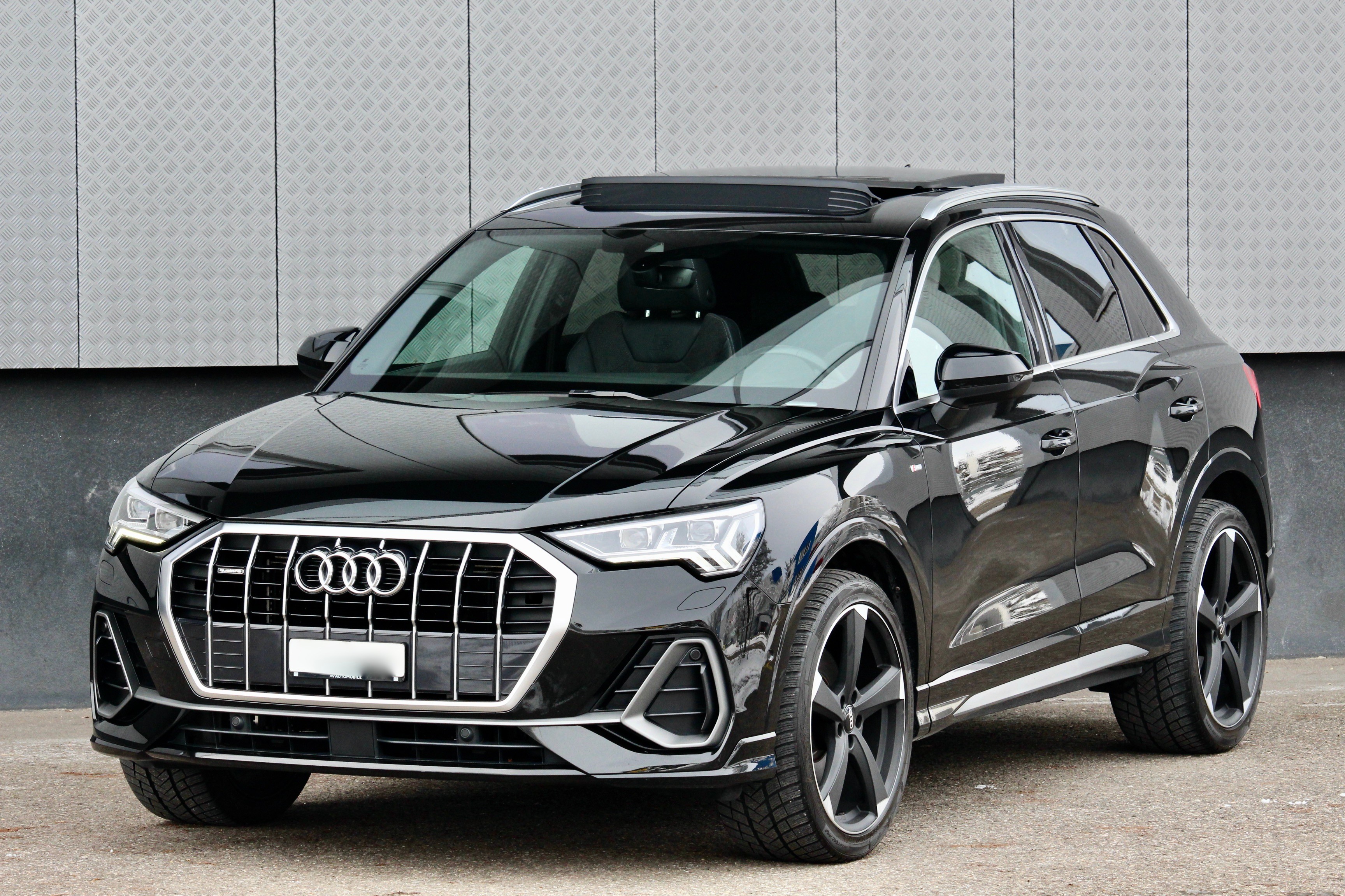 AUDI Q3 45 TFSI 2 x S Line Quattro S-tronic 230PS °Voll-Ausstattung °20