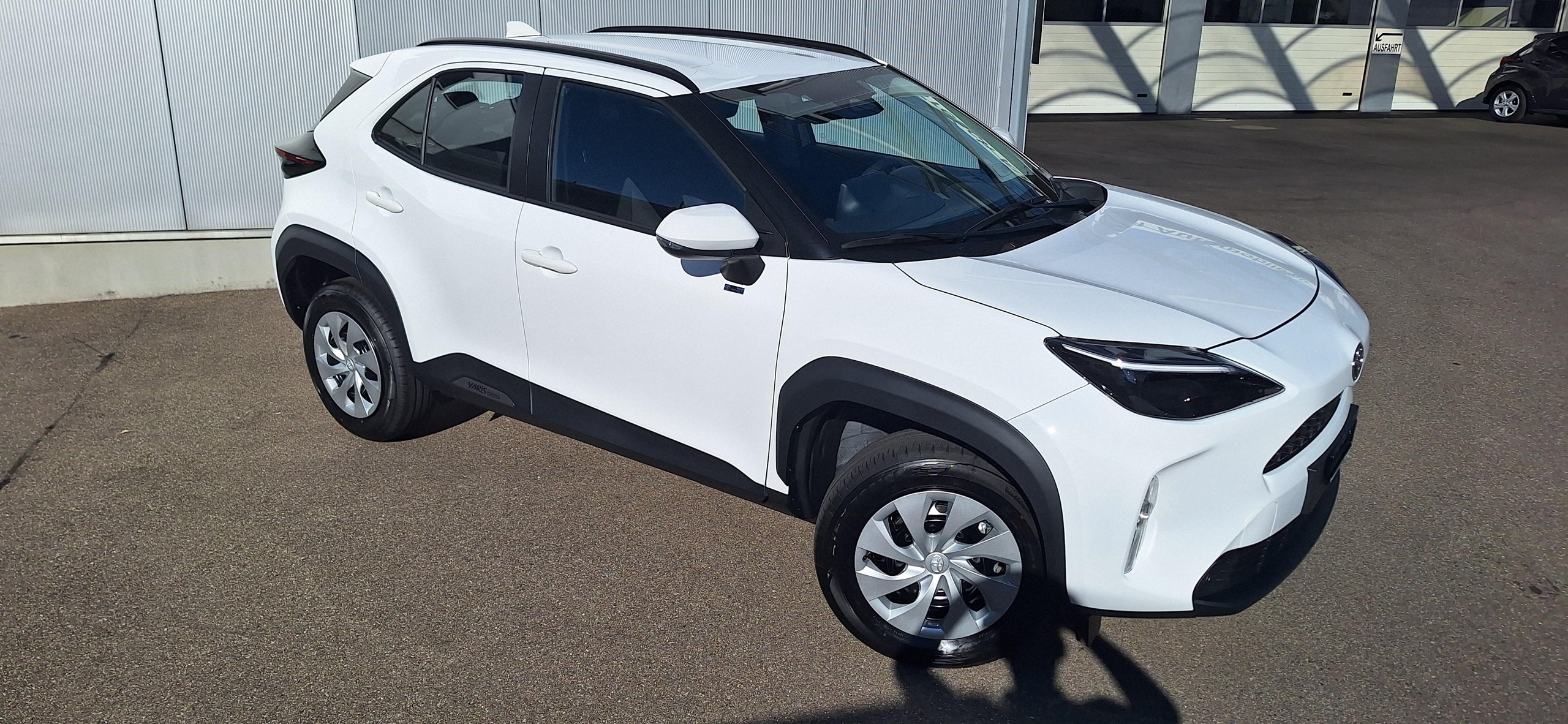 TOYOTA Yaris Cross 1.5 VVT-i HSD Comfort