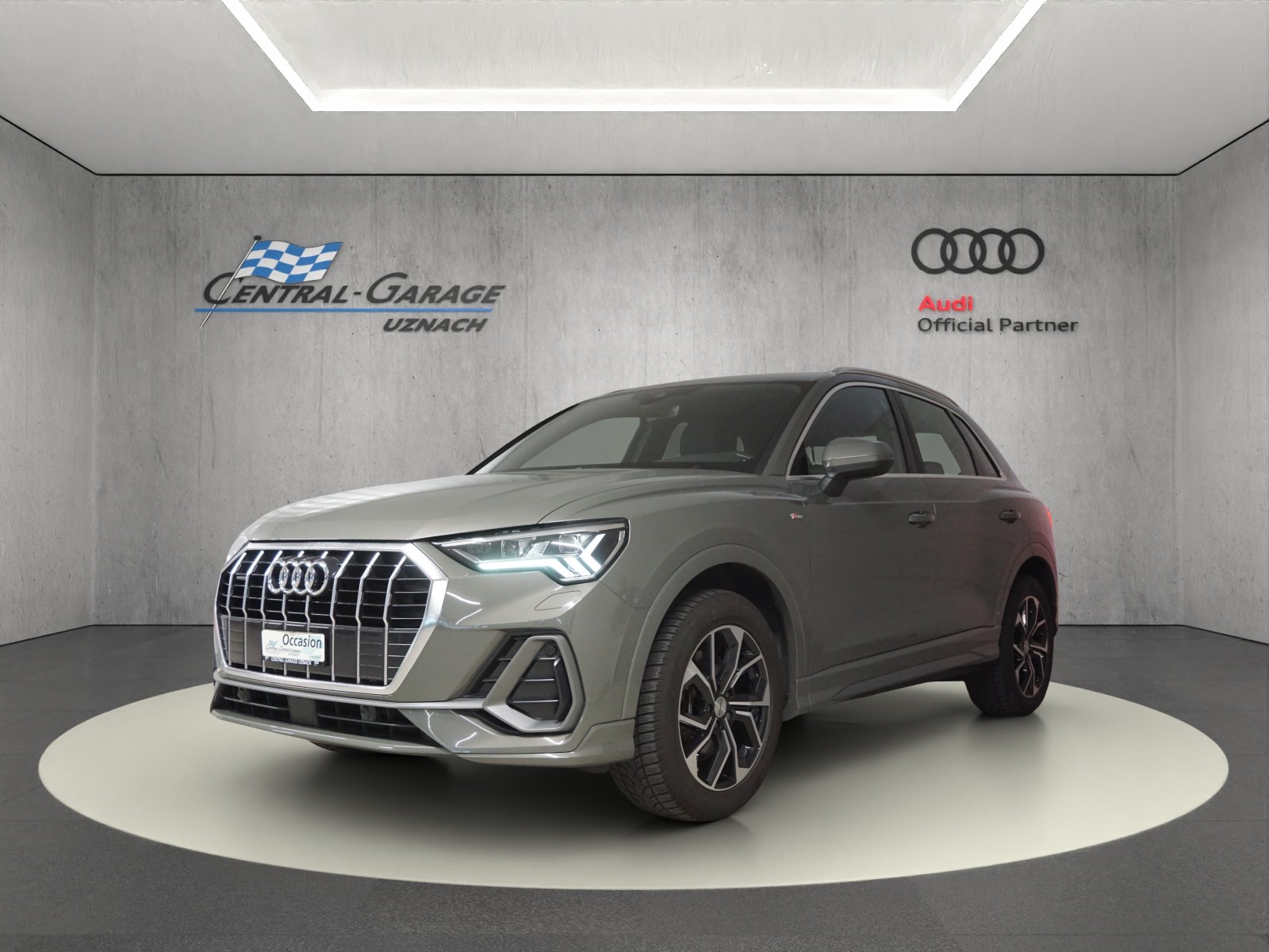 AUDI Q3 40 TFSI S line quattro S-tronic