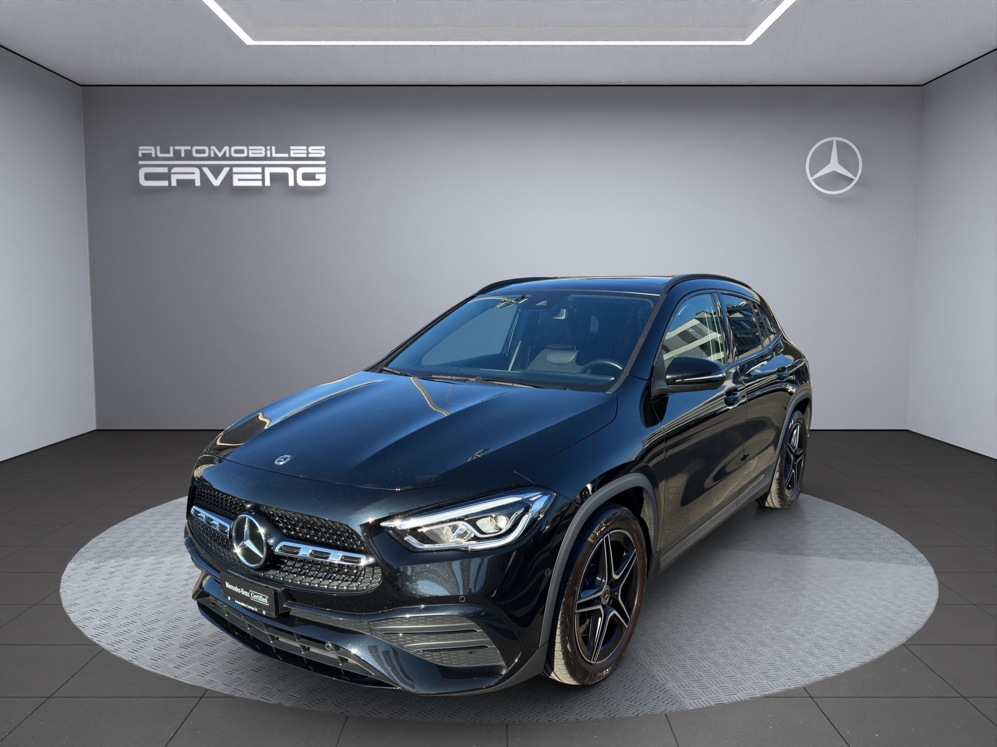 MERCEDES-BENZ GLA 250 4Matic AMG Line 8G-DCT