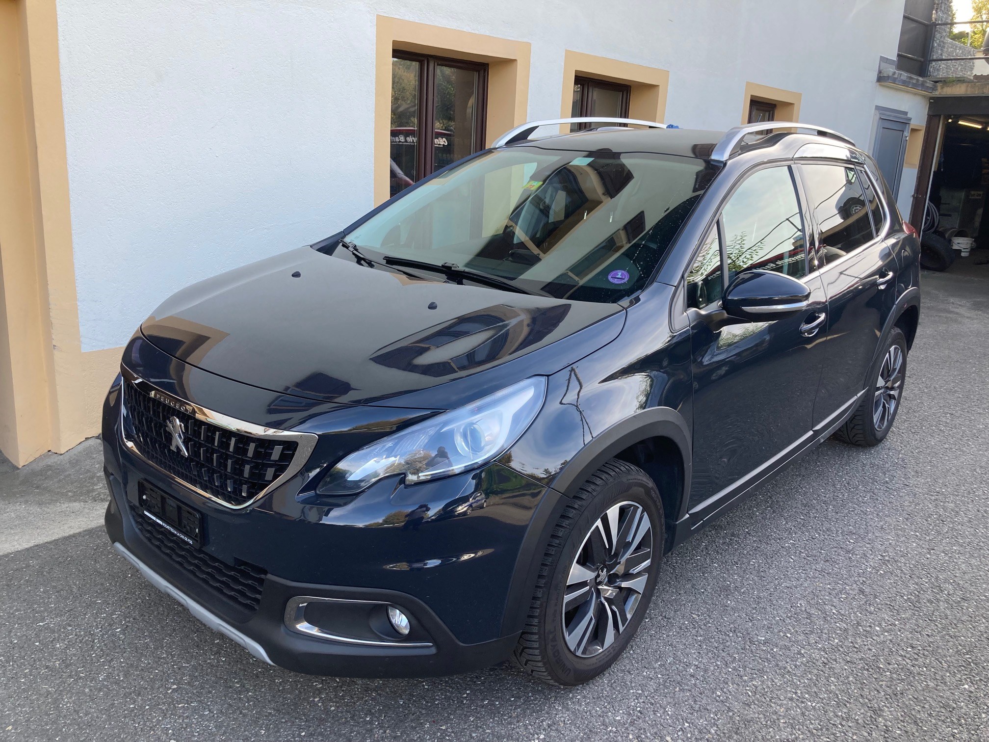 PEUGEOT 2008 1.2 PureTech Allure