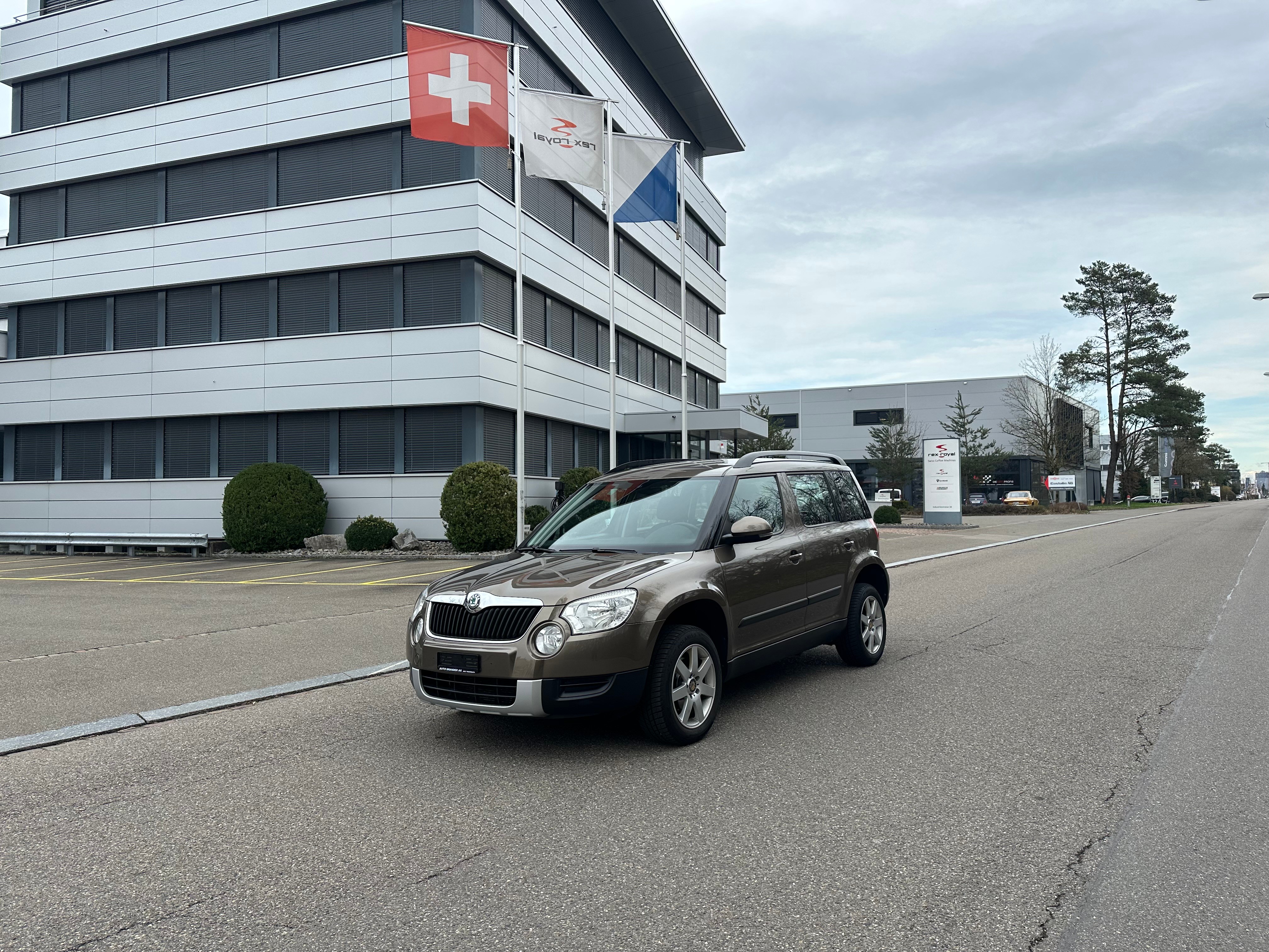 SKODA Yeti 2.0 TDI Elegance 4x4 DSG