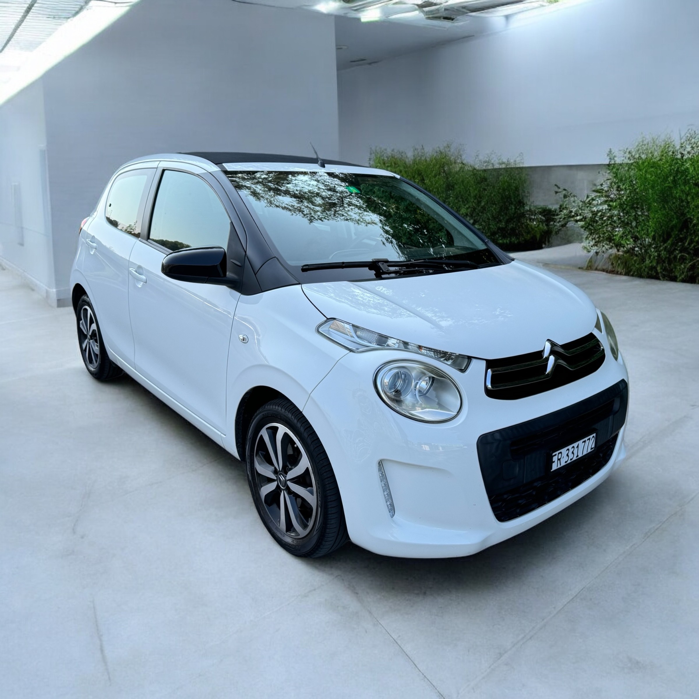 CITROEN C1 1.0 e-VTi Stop&Start Shine Airscape