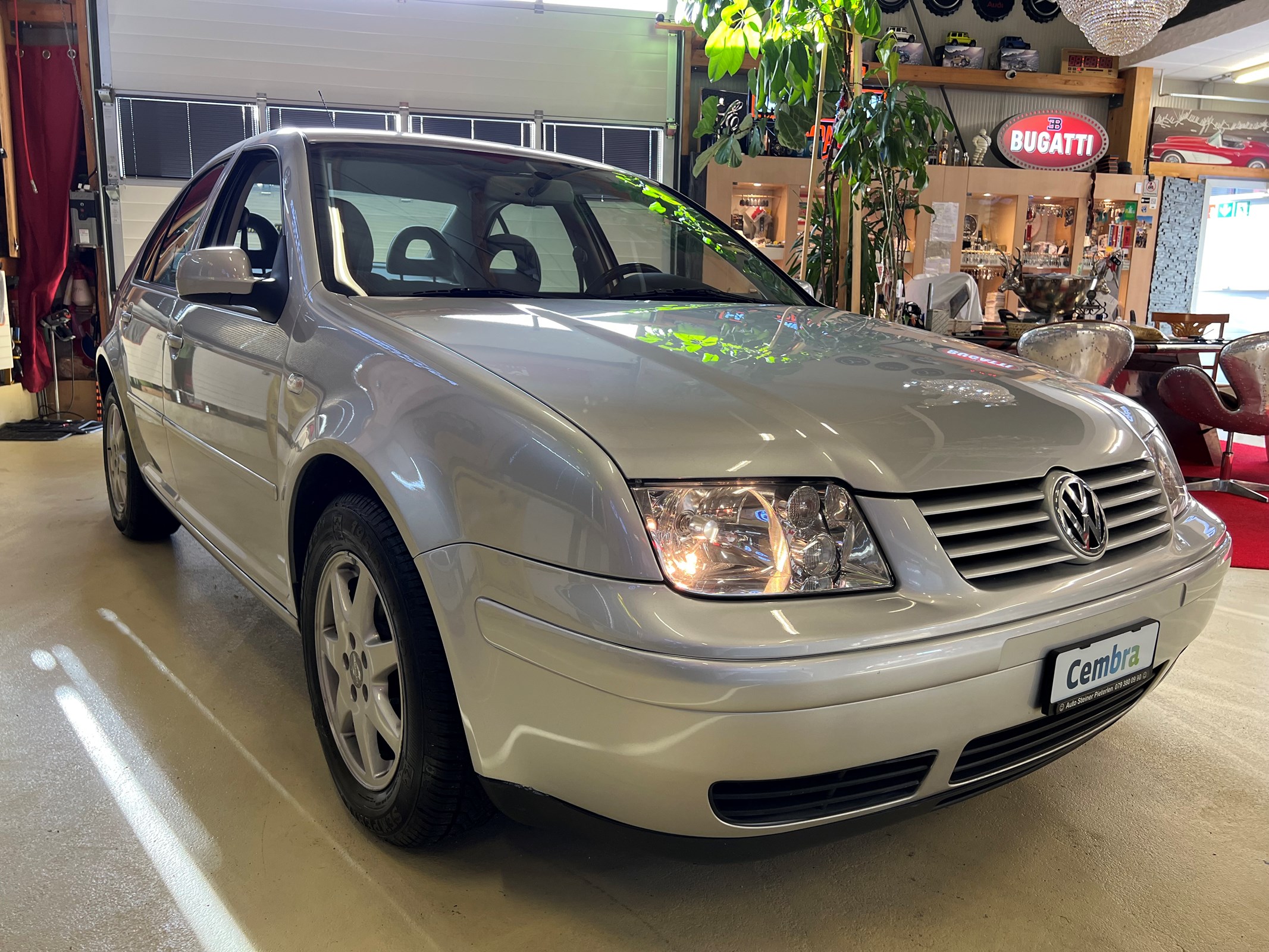 VW BORA MIT ERST: 56`000 KM !! AUTOMAT !! FRISCH AB MFK !! BORA 2.0 COMPFORTLINE