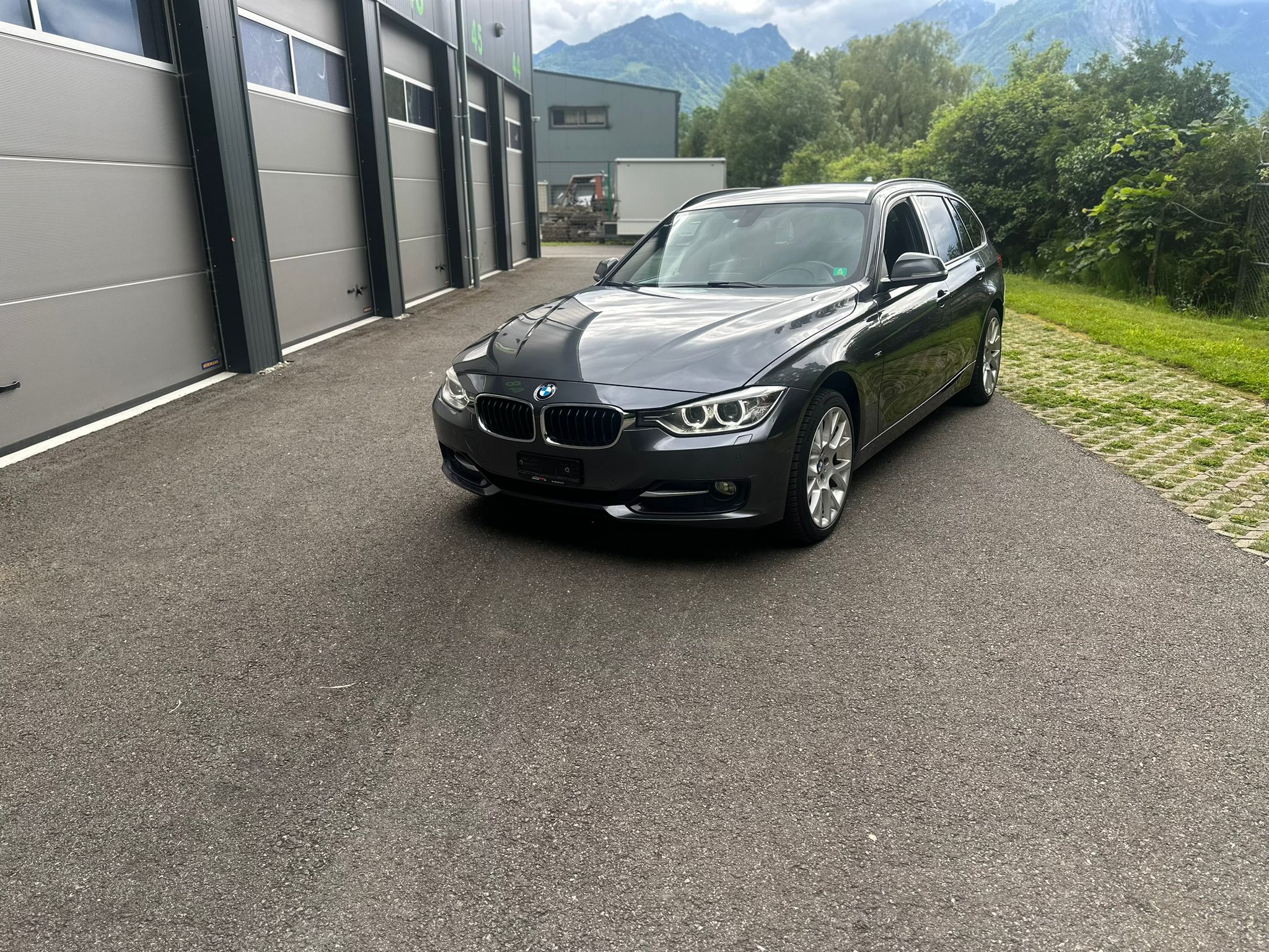 BMW 320d xDrive Touring Sport Line Steptronic