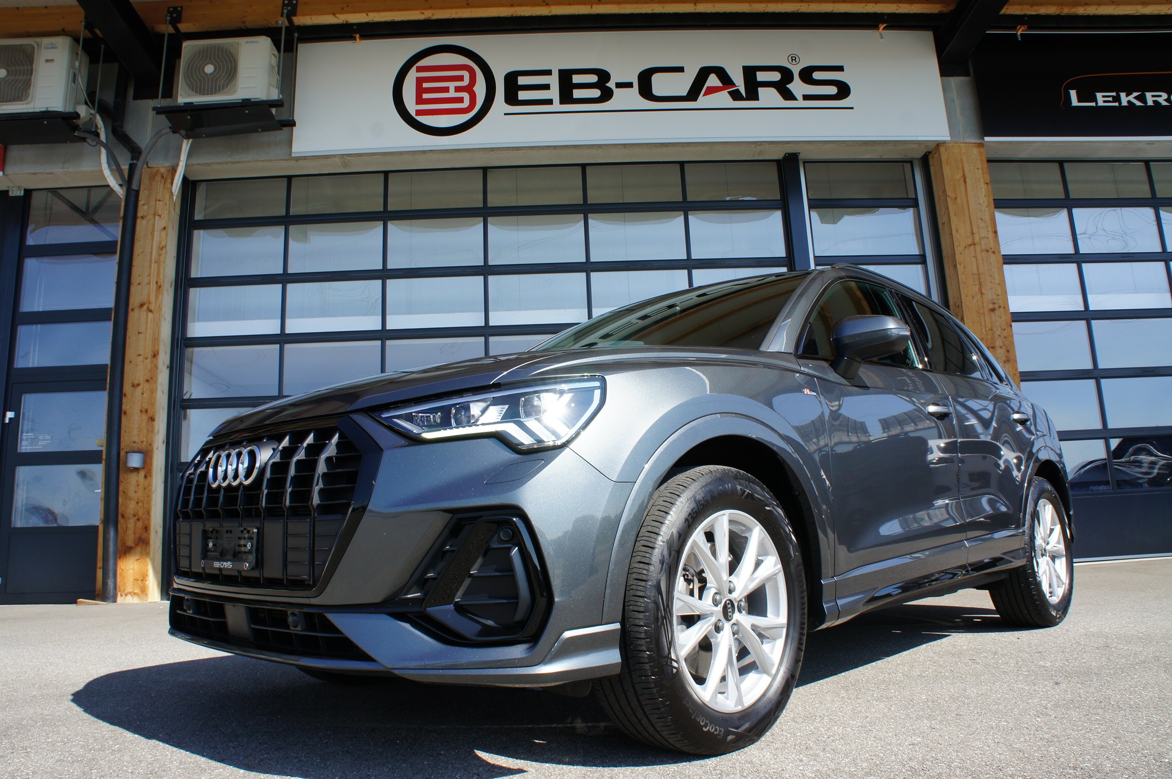 AUDI Q3 40 TFSI S line quattro S-tronic