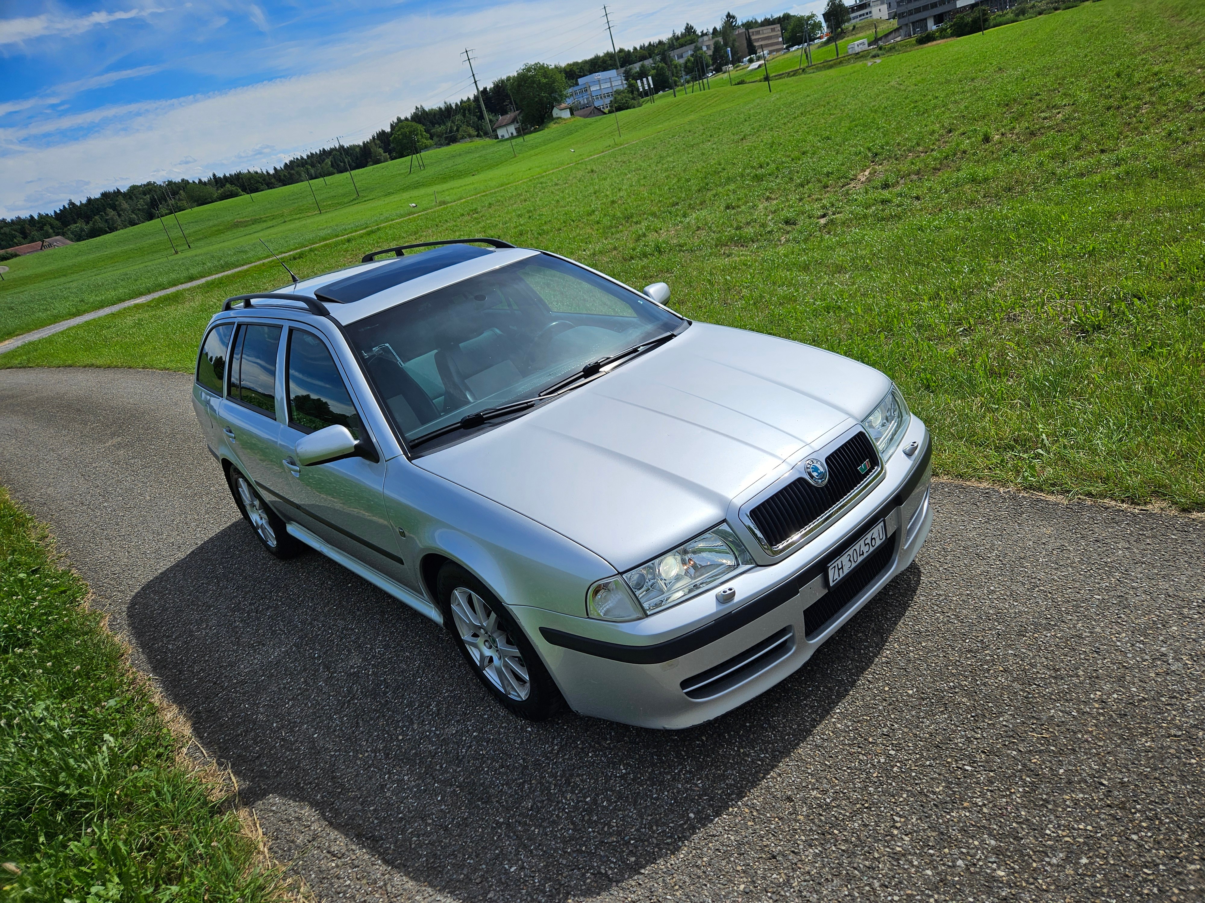 SKODA Octavia 1.8 Turbo RS