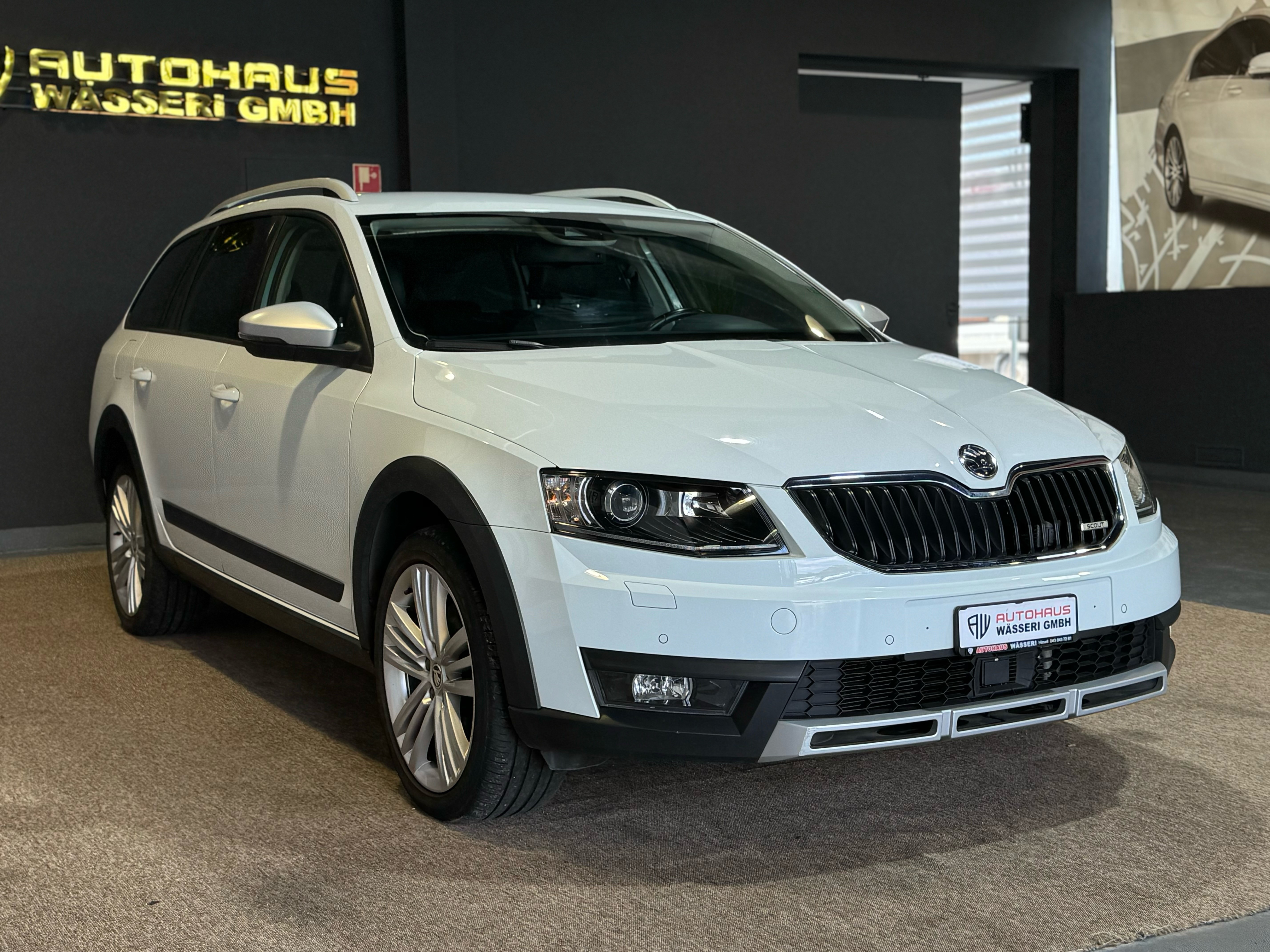 SKODA Octavia Combi 2.0 TDI Scout 4x4 DSG